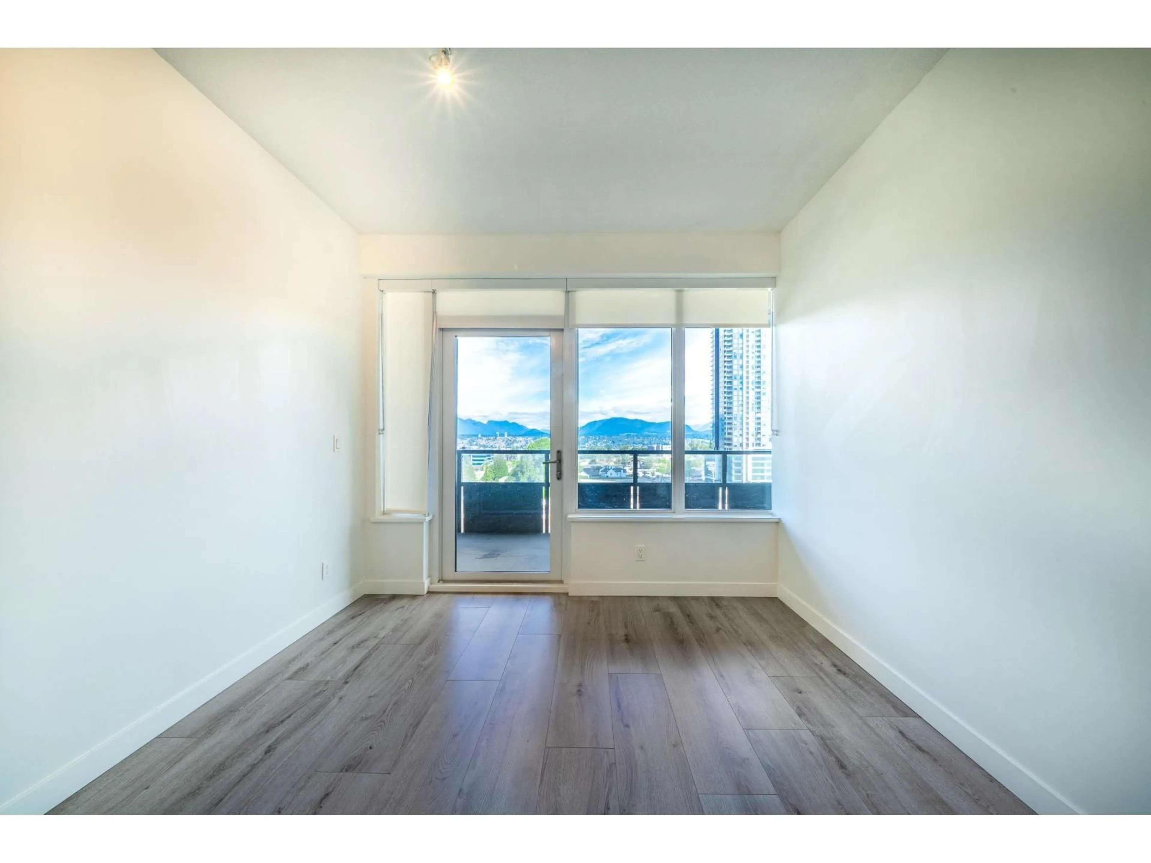 A pic of a room for 1011 - 10626 CITY, Surrey British Columbia V3T0S3