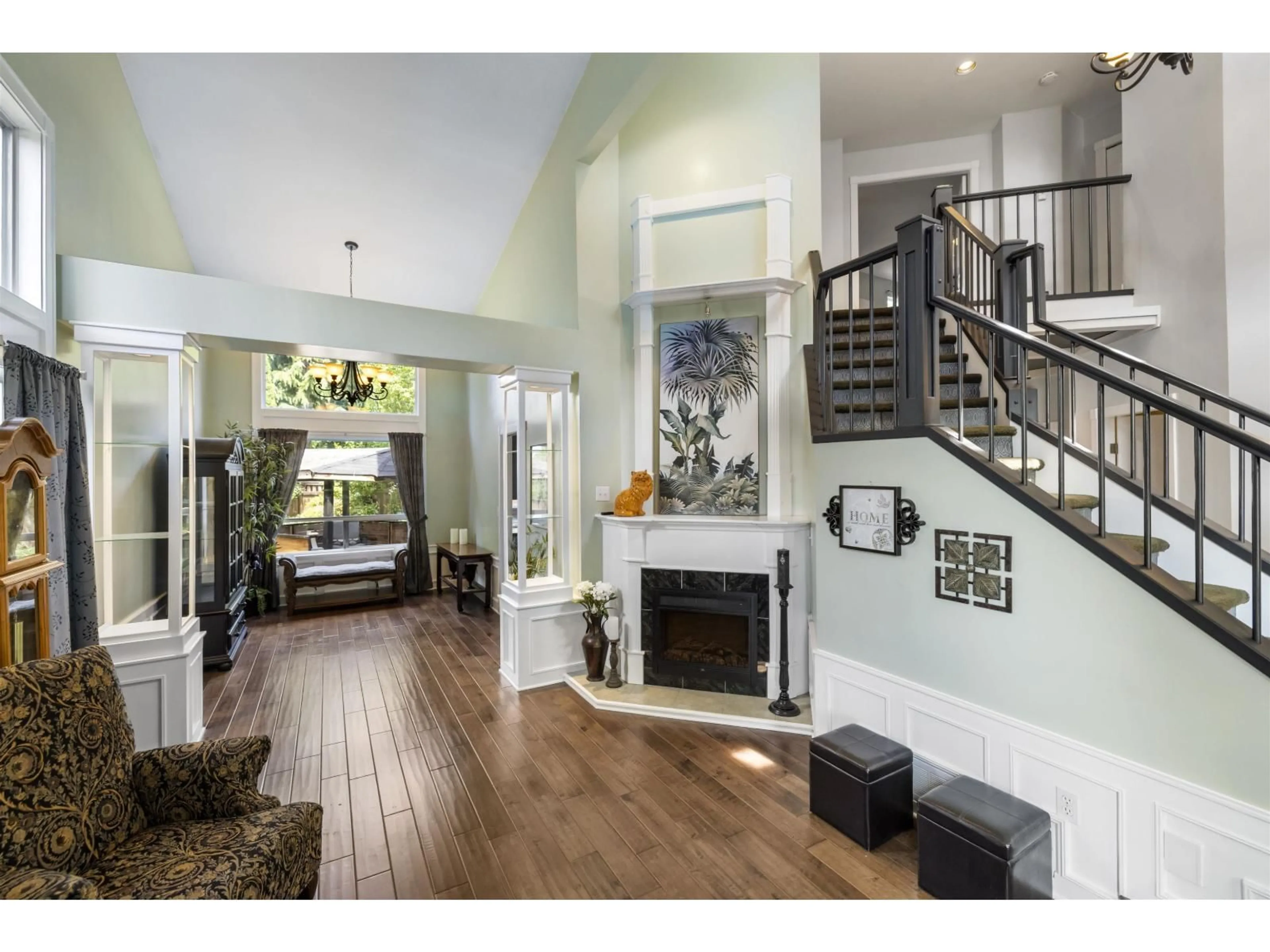 Indoor entryway for 4648 219, Langley British Columbia V3A9H7