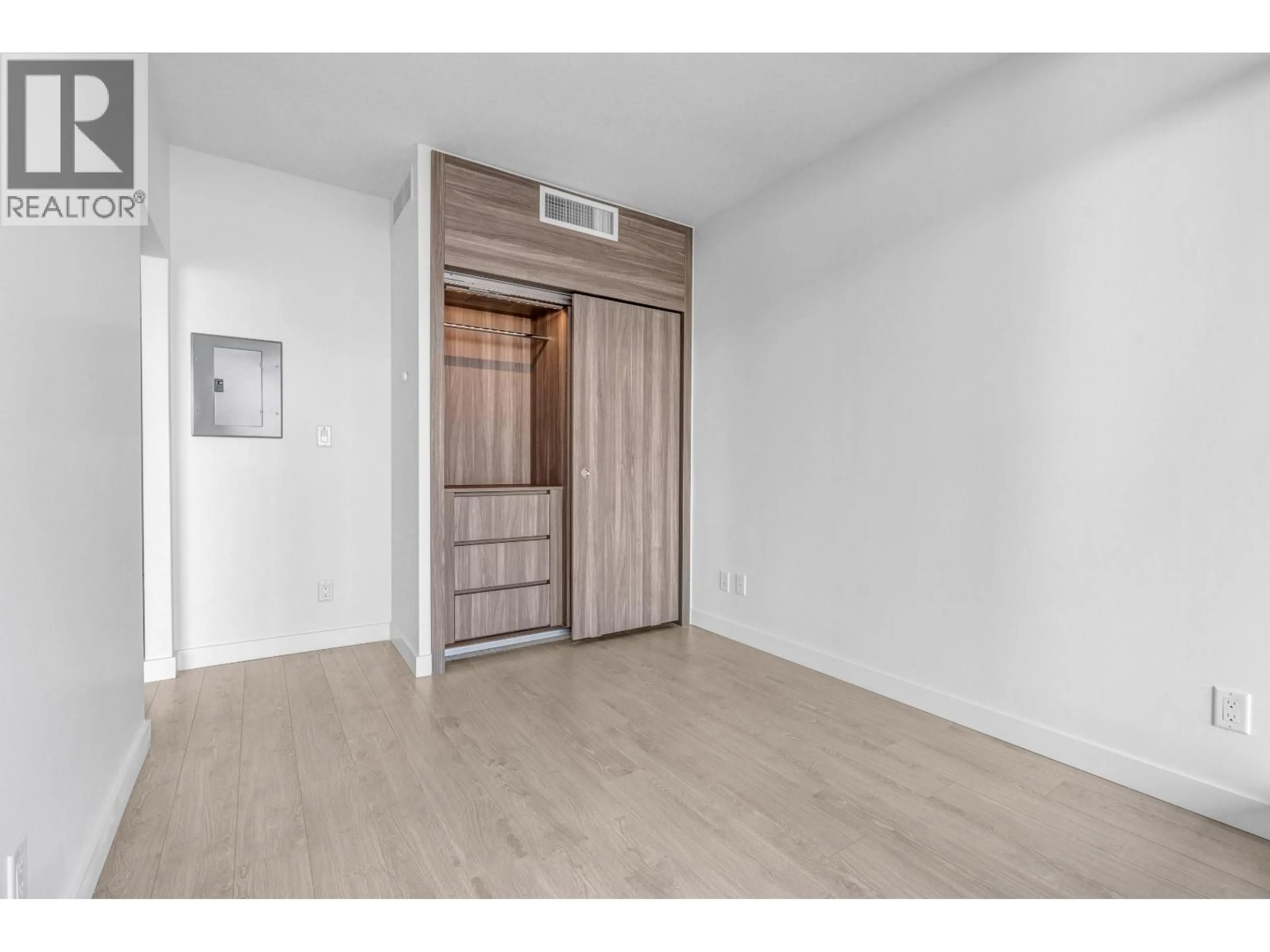 Unknown for 4601 - 4730 LOUGHEED HIGHWAY, Burnaby British Columbia V5C0M9