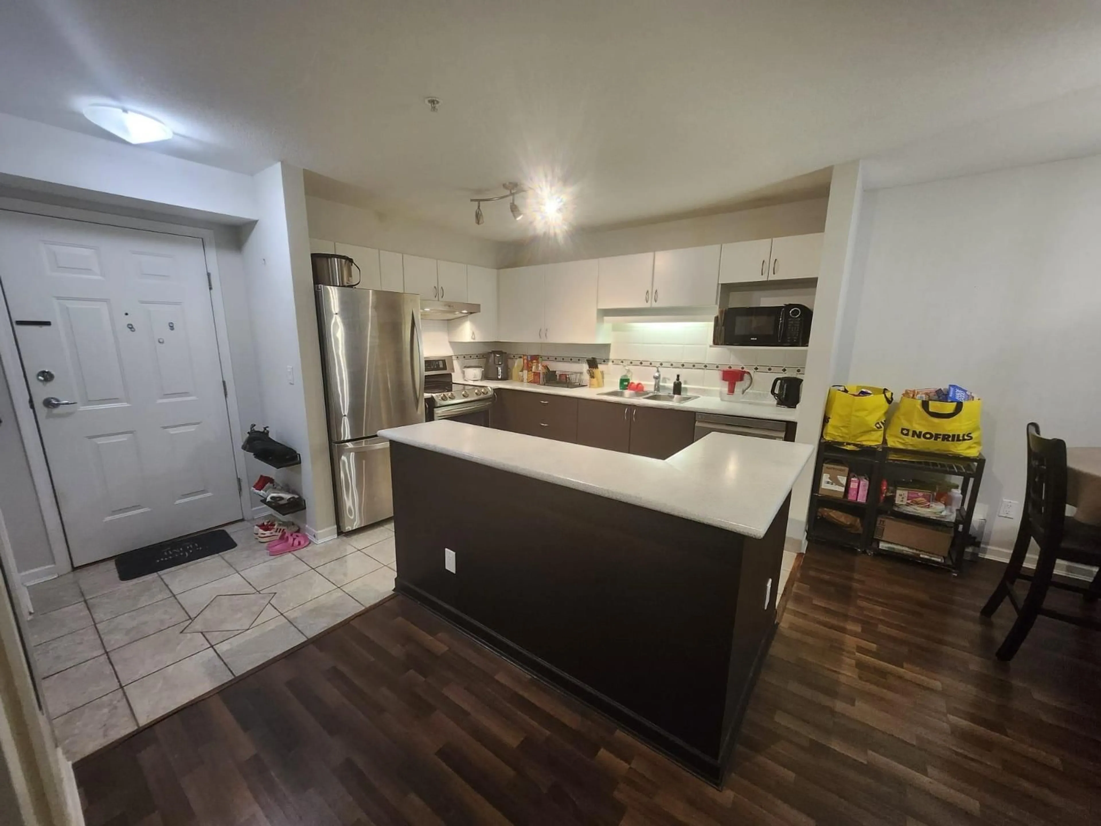 Open concept kitchen, unknown for 205 - 9668 148, Surrey British Columbia V3R0W2