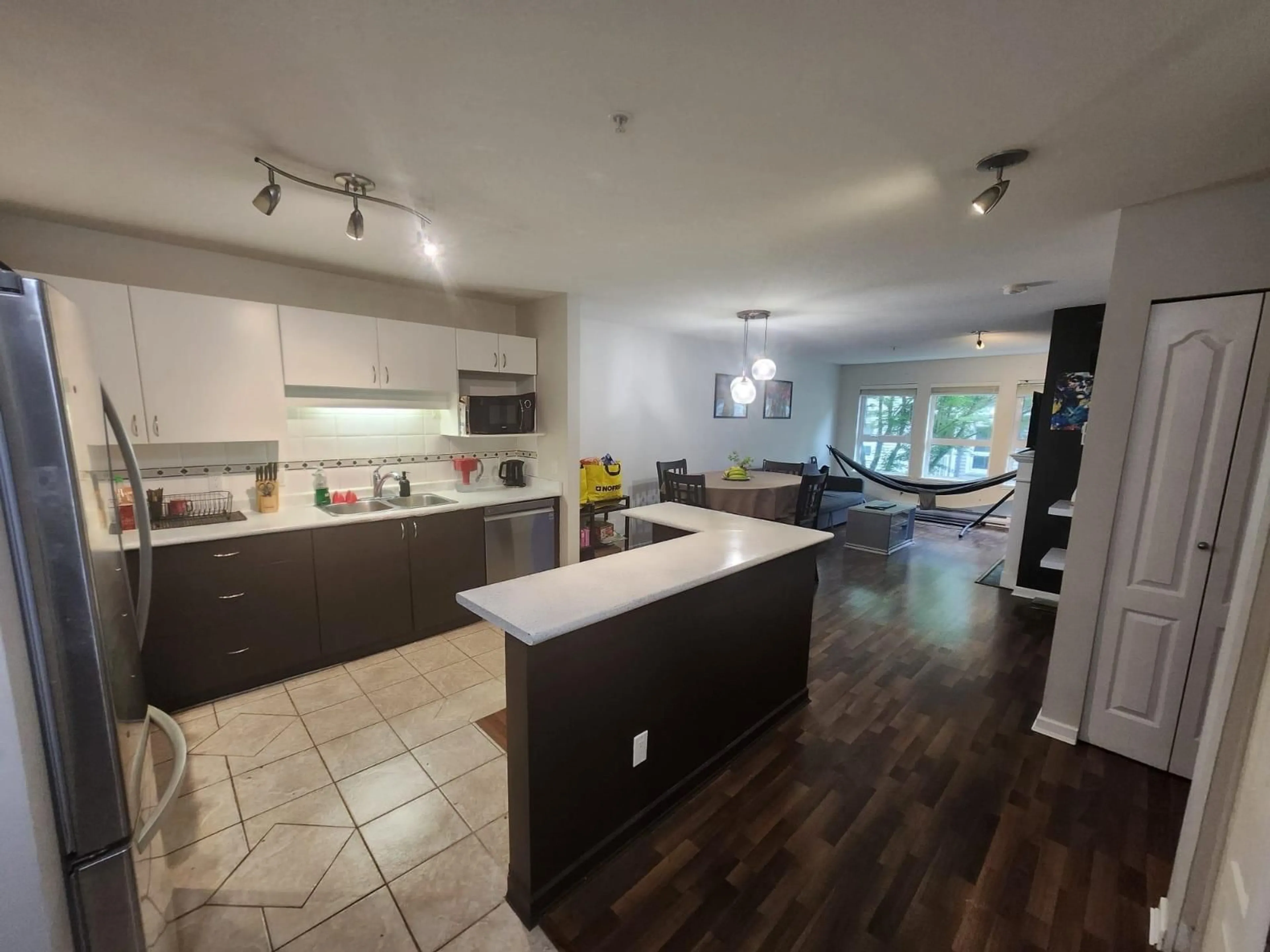 Open concept kitchen, unknown for 205 - 9668 148, Surrey British Columbia V3R0W2
