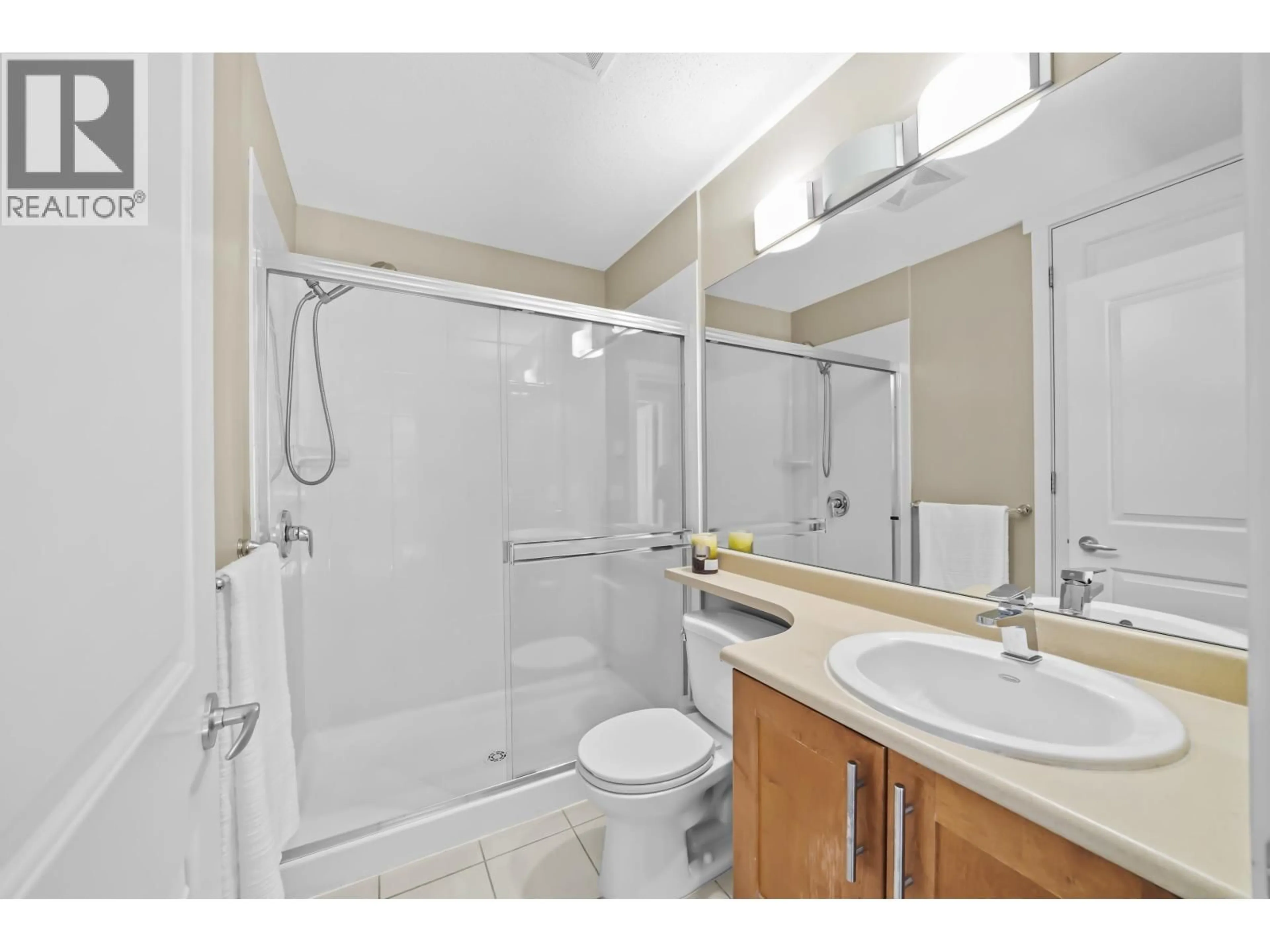 Standard bathroom, floor is not visible for 301 - 4885 VALLEY DRIVE, Vancouver British Columbia V6J5M7