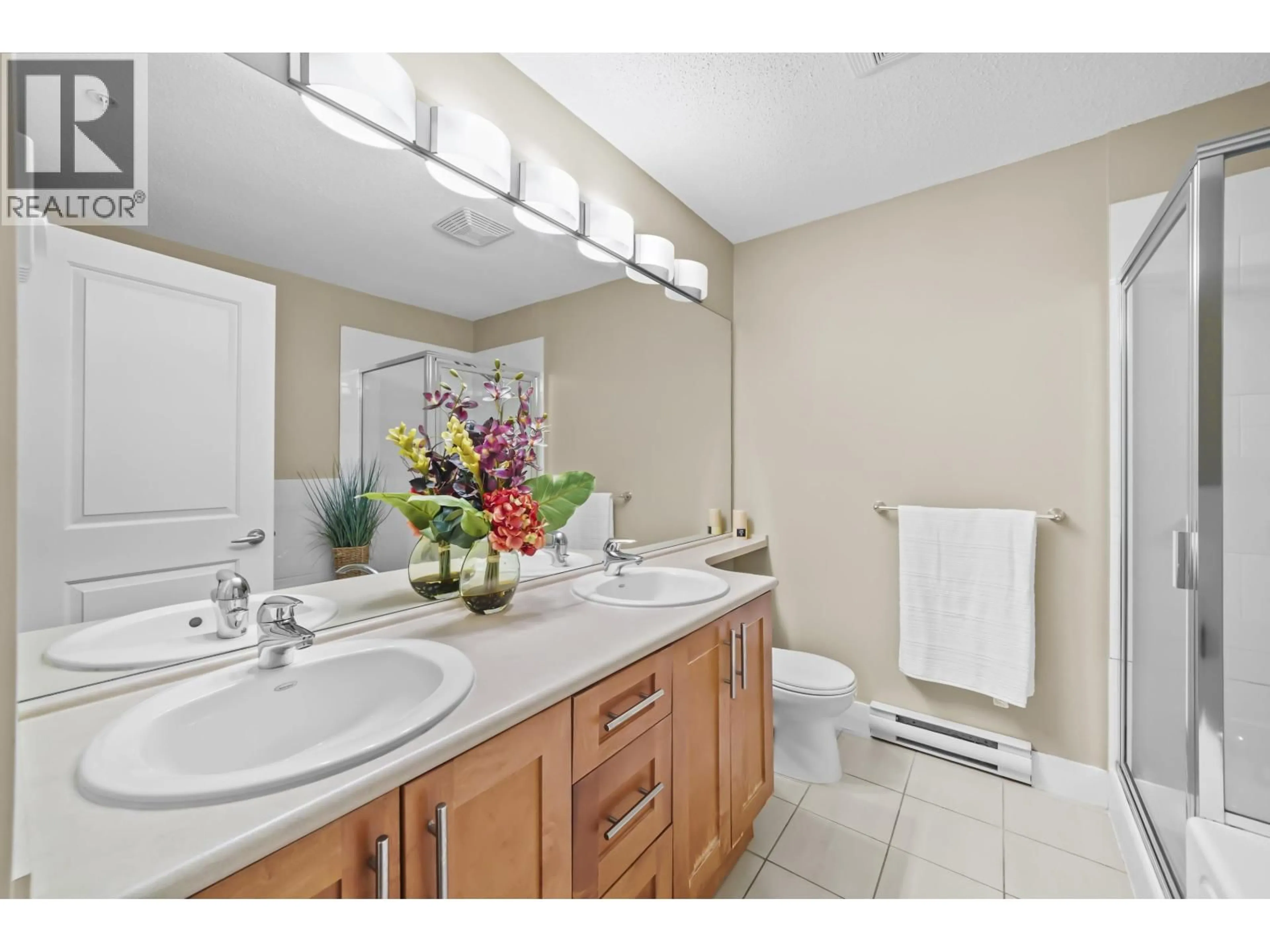 Standard bathroom, ceramic/tile floor for 301 - 4885 VALLEY DRIVE, Vancouver British Columbia V6J5M7