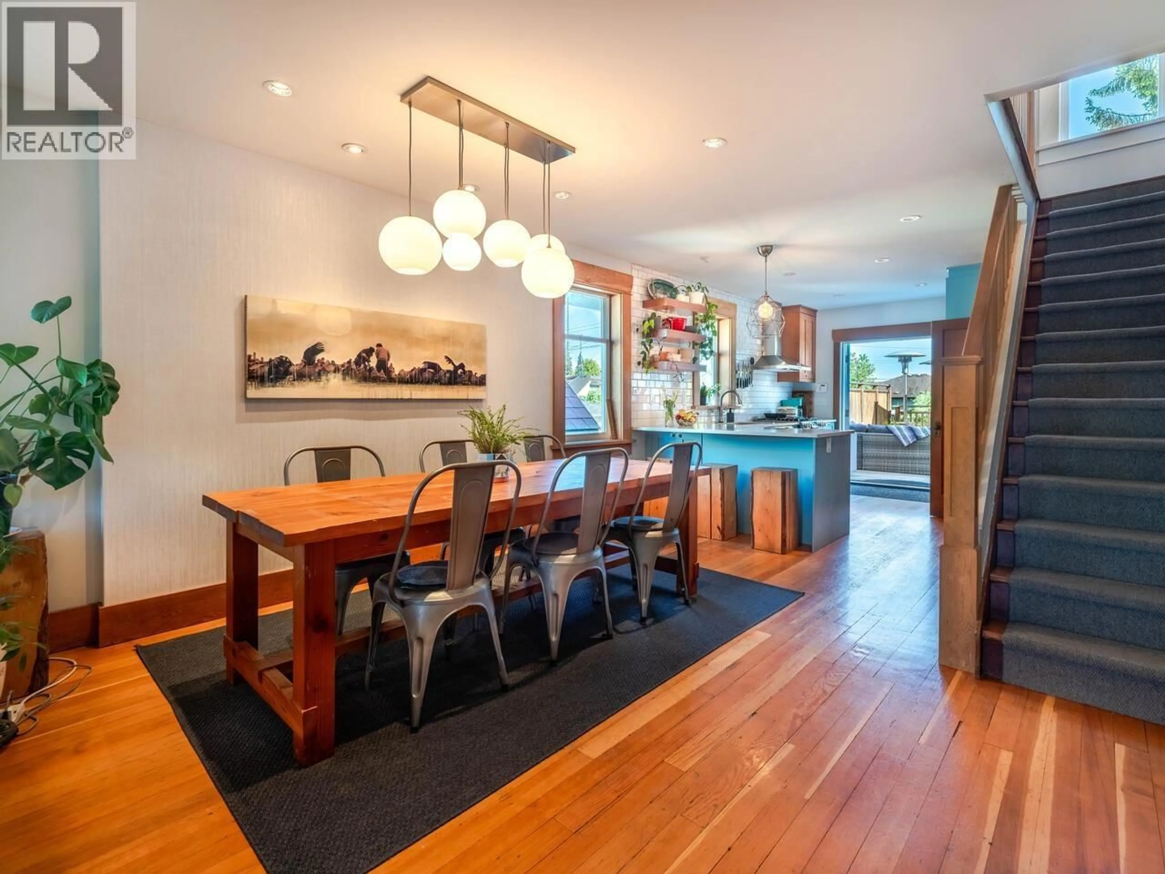 Dining room, wood/laminate floor for 1124 TENTH AVENUE, New Westminster British Columbia V3M3H7