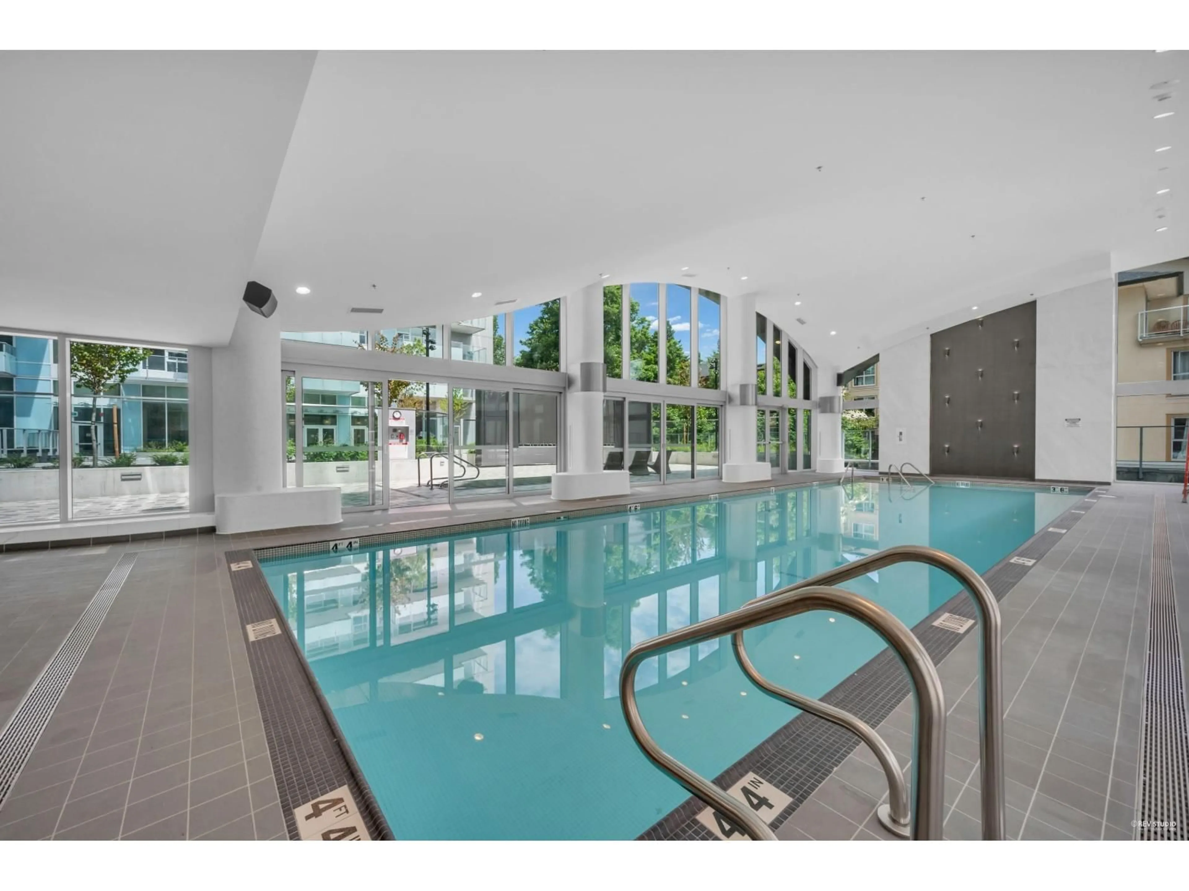 Pool for 805 - 13778 100, Surrey British Columbia V3T0V3