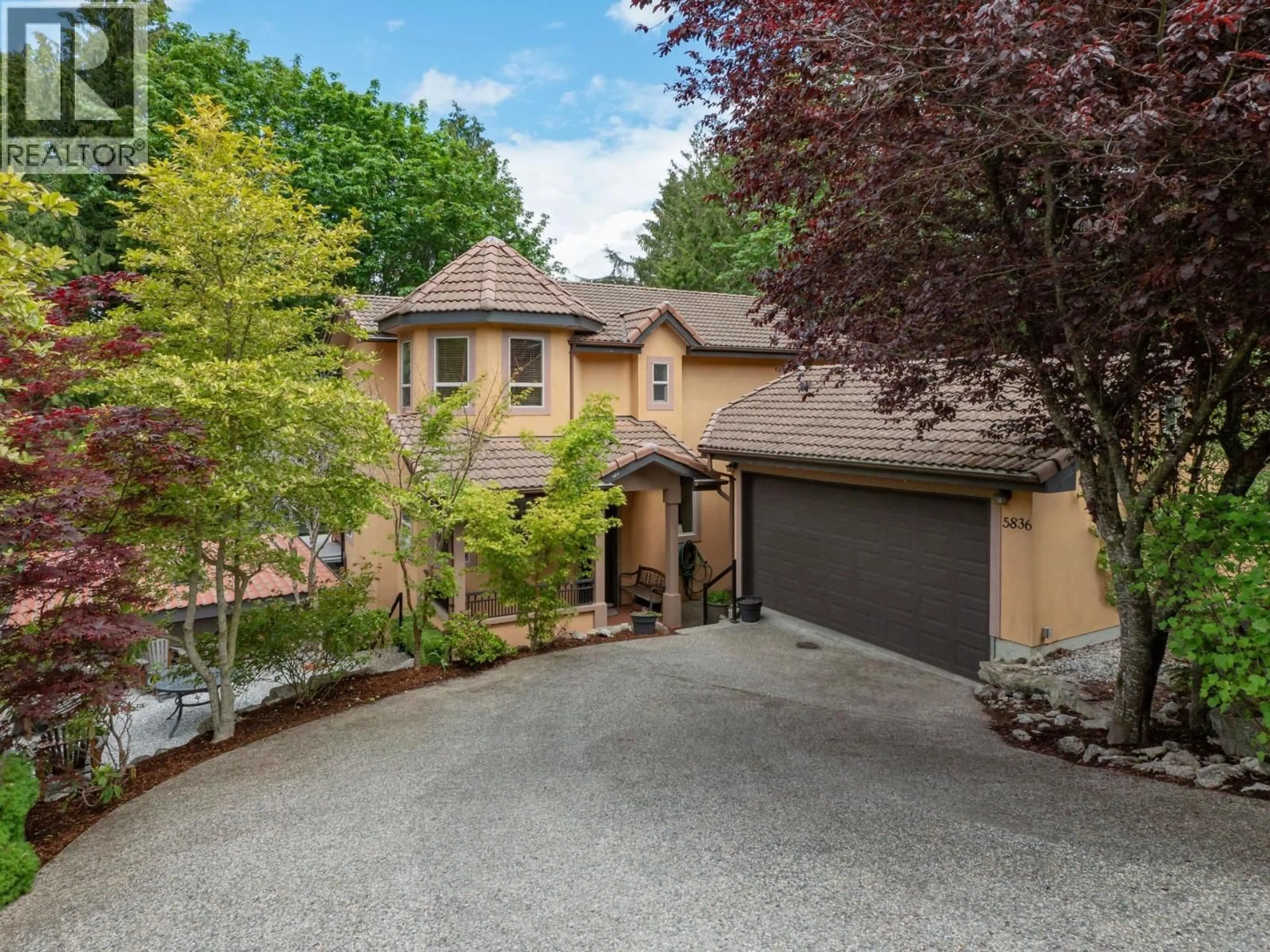 A pic from outside/outdoor area/front of a property/back of a property/a pic from drone, street for 5836 MARINE WAY, Sechelt British Columbia V7Z0R3