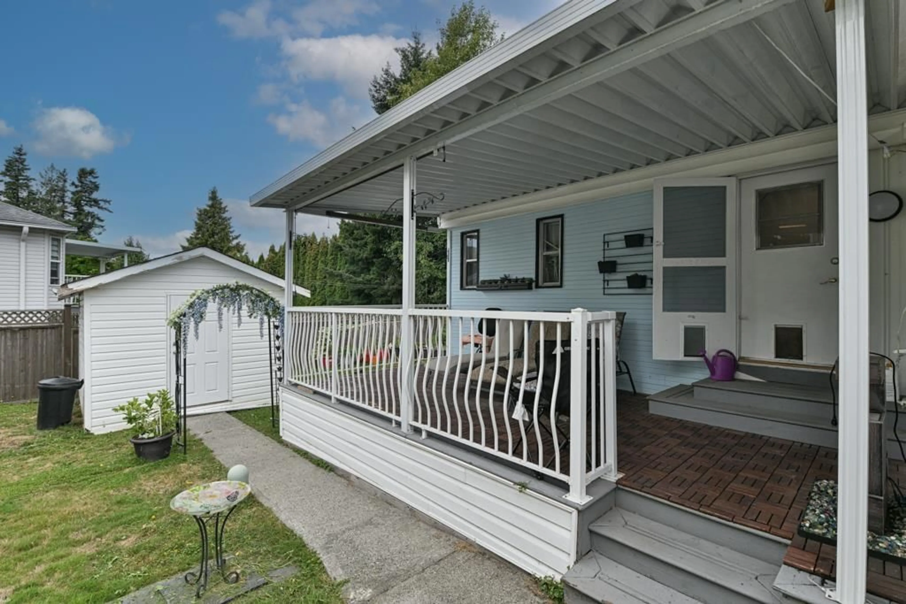 Home with vinyl exterior material, street for 43 - 2035 MARTENS, Abbotsford British Columbia V2S3M7