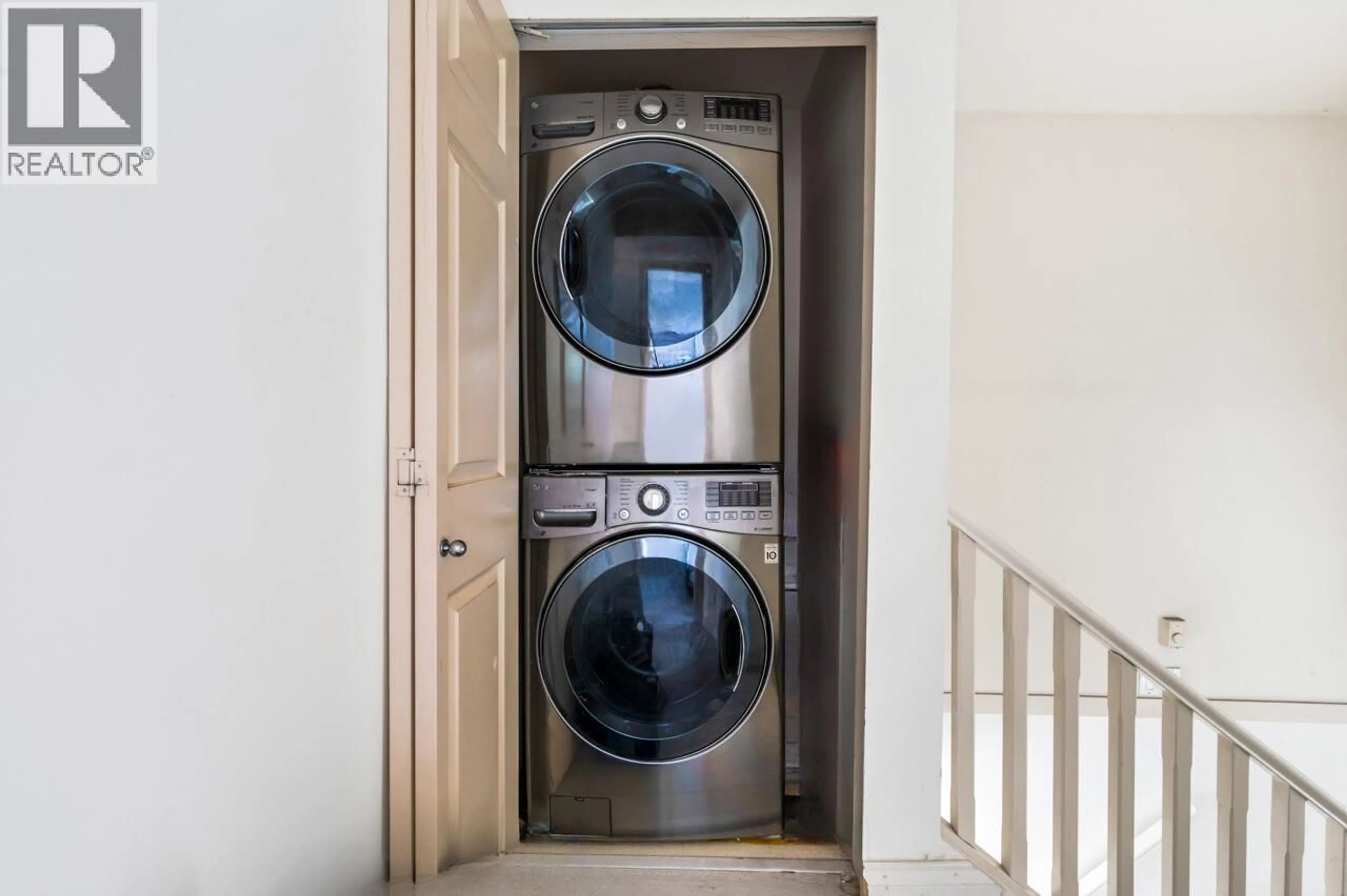 Laundry room for 25 - 7238 18TH AVENUE, Burnaby British Columbia V3N1H3