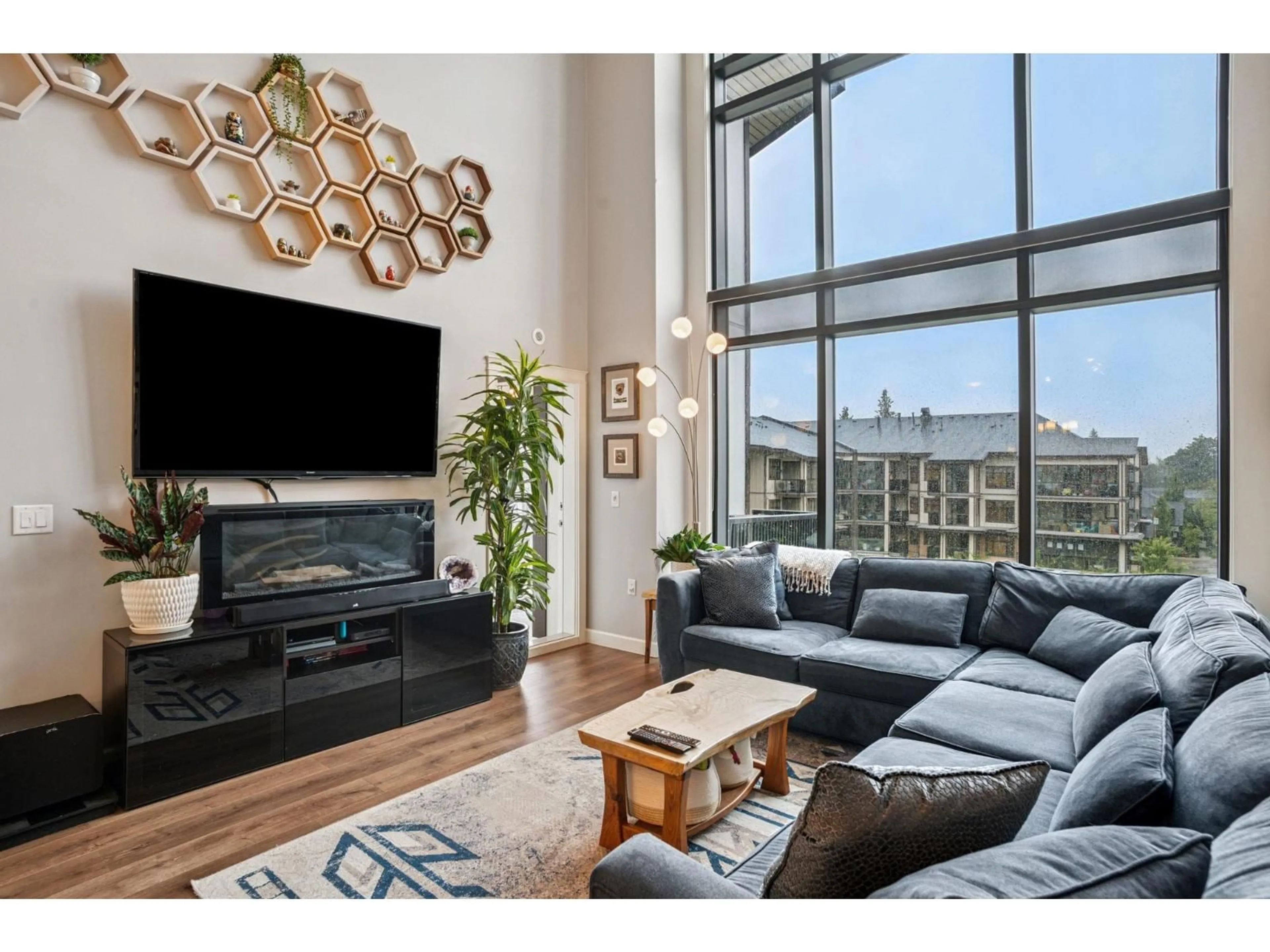 Living room with furniture, unknown for 610 - 8561 203A, Langley British Columbia V2Y3L7