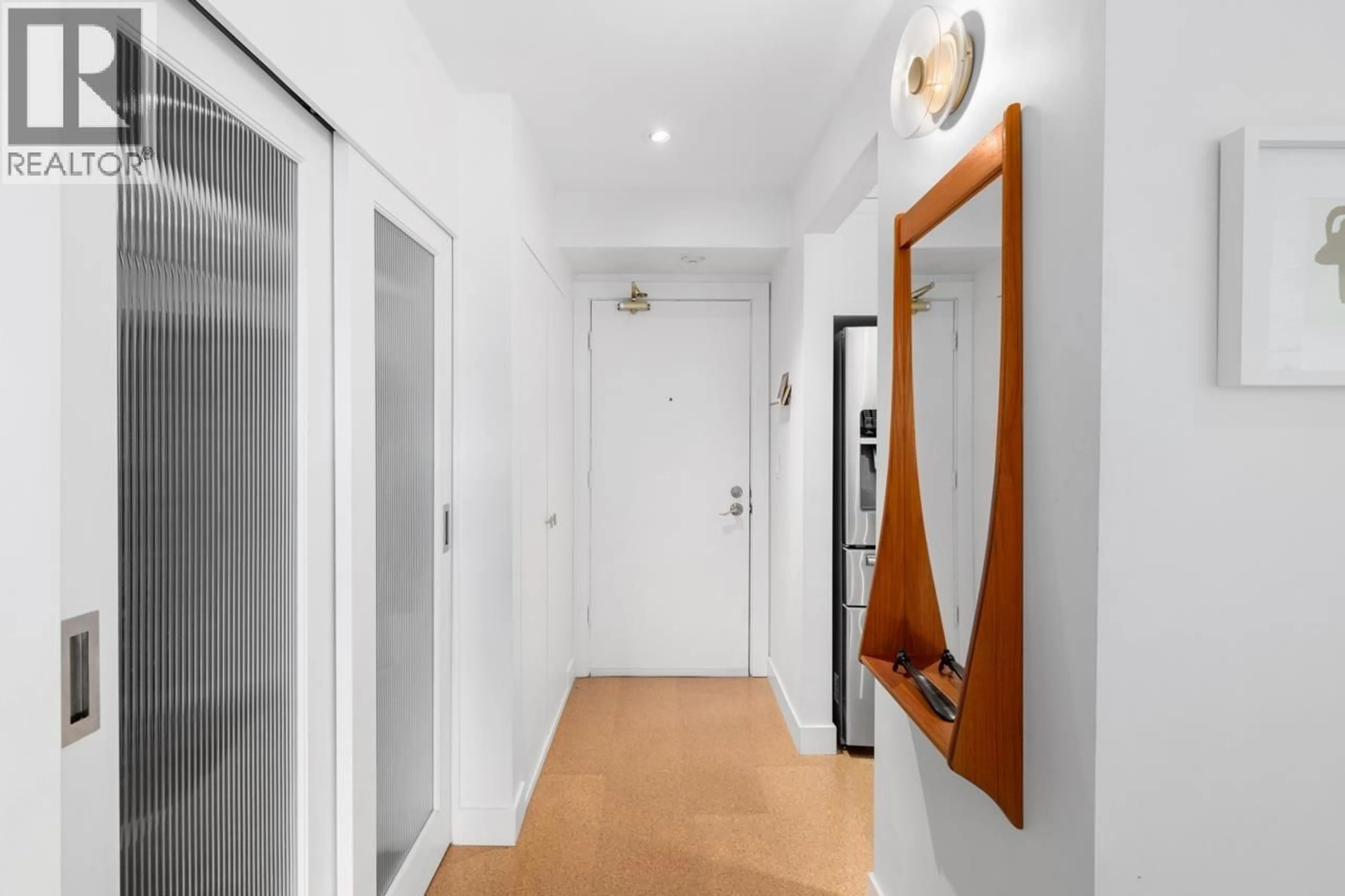 Indoor foyer for 305 - 2336 WALL STREET, Vancouver British Columbia V5L1B7
