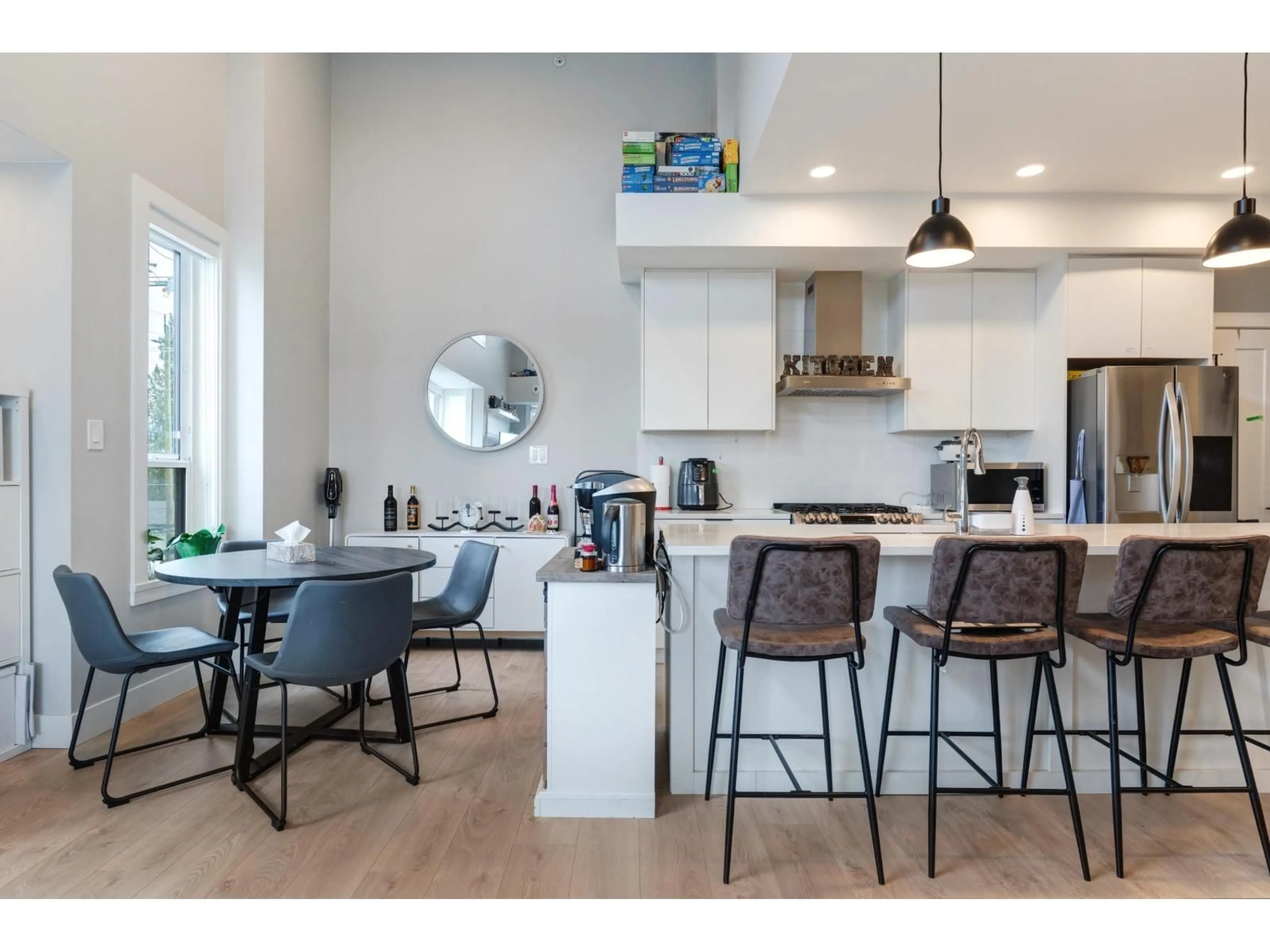 Open concept kitchen, unknown for 312 - 14818 60, Surrey British Columbia V3S0B5