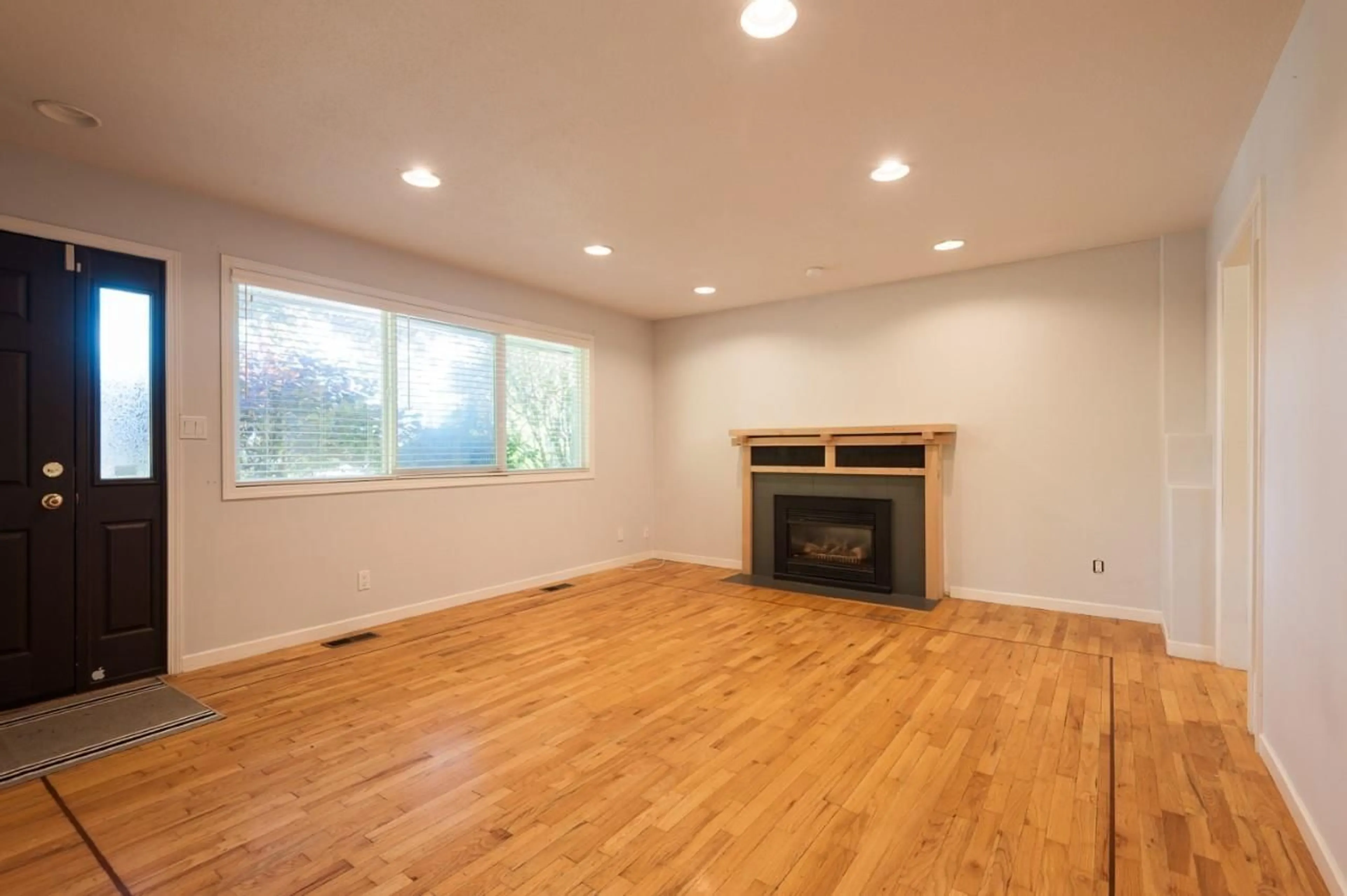 A pic of a room for 15661 ROPER, White Rock British Columbia V4B2G9