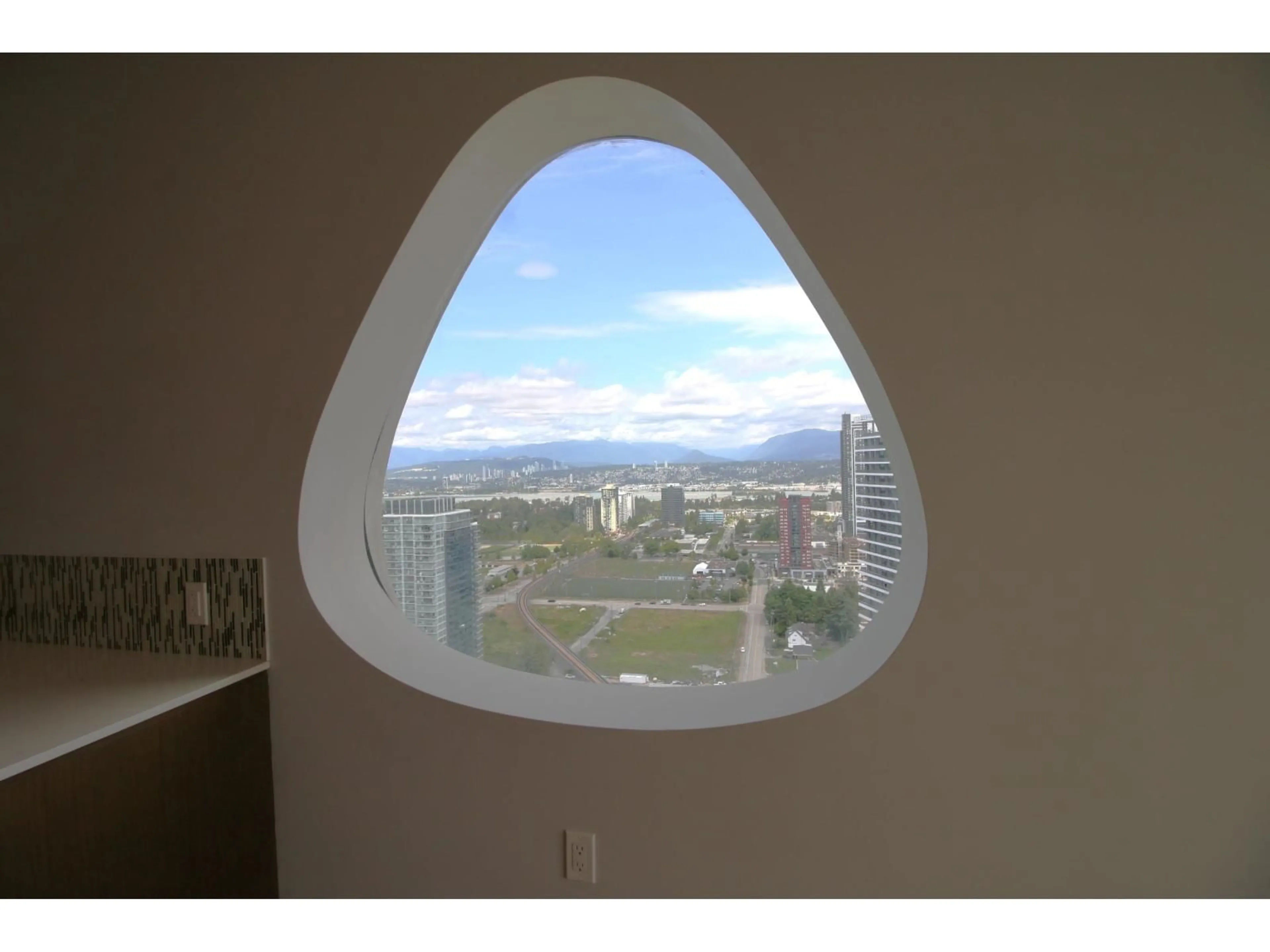 Unknown for 3301 - 13495 CENTRAL, Surrey British Columbia V3T0K2