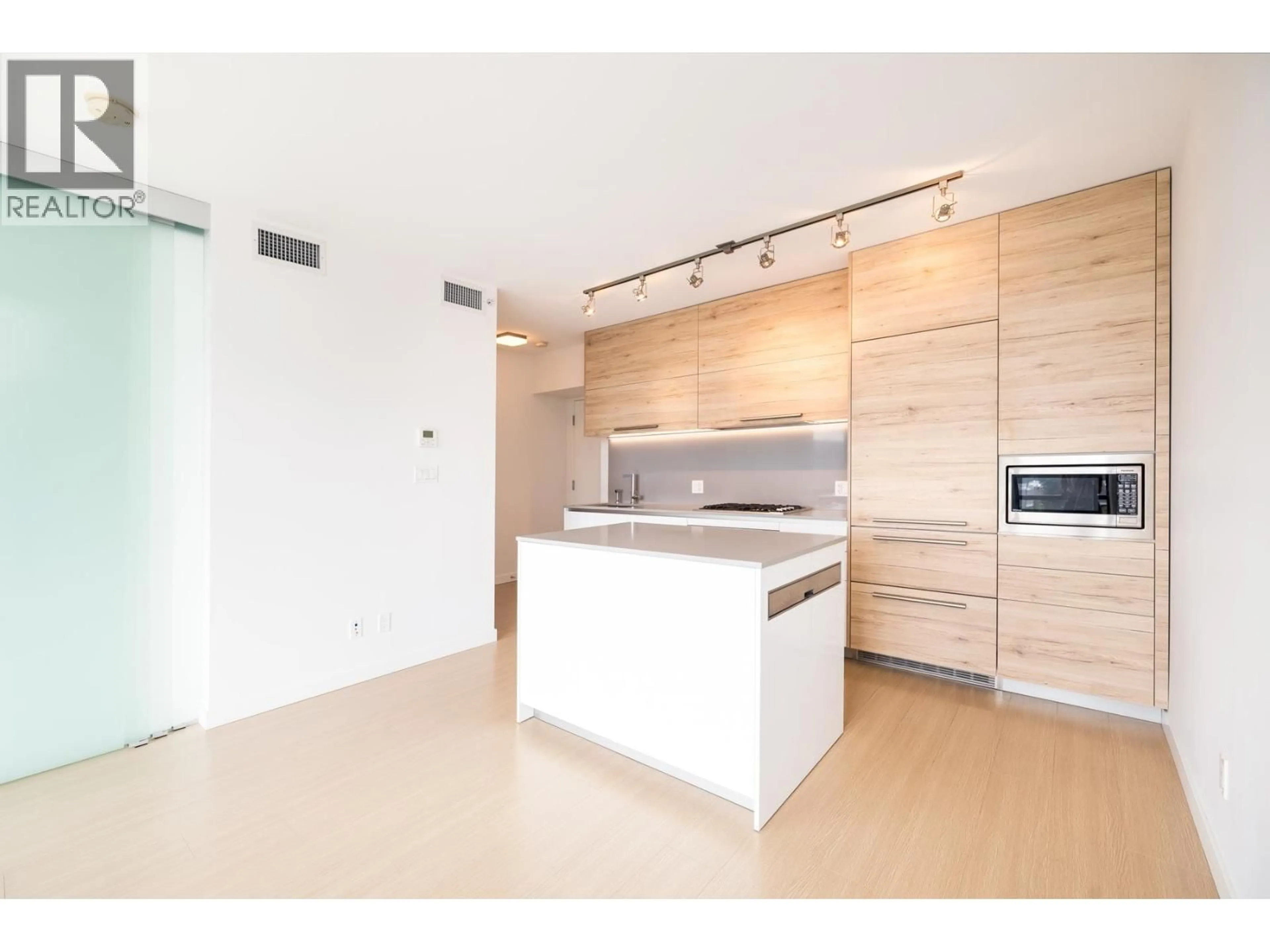 Open concept kitchen, unknown for 705 - 2378 ALPHA AVENUE, Burnaby British Columbia V5C0K2