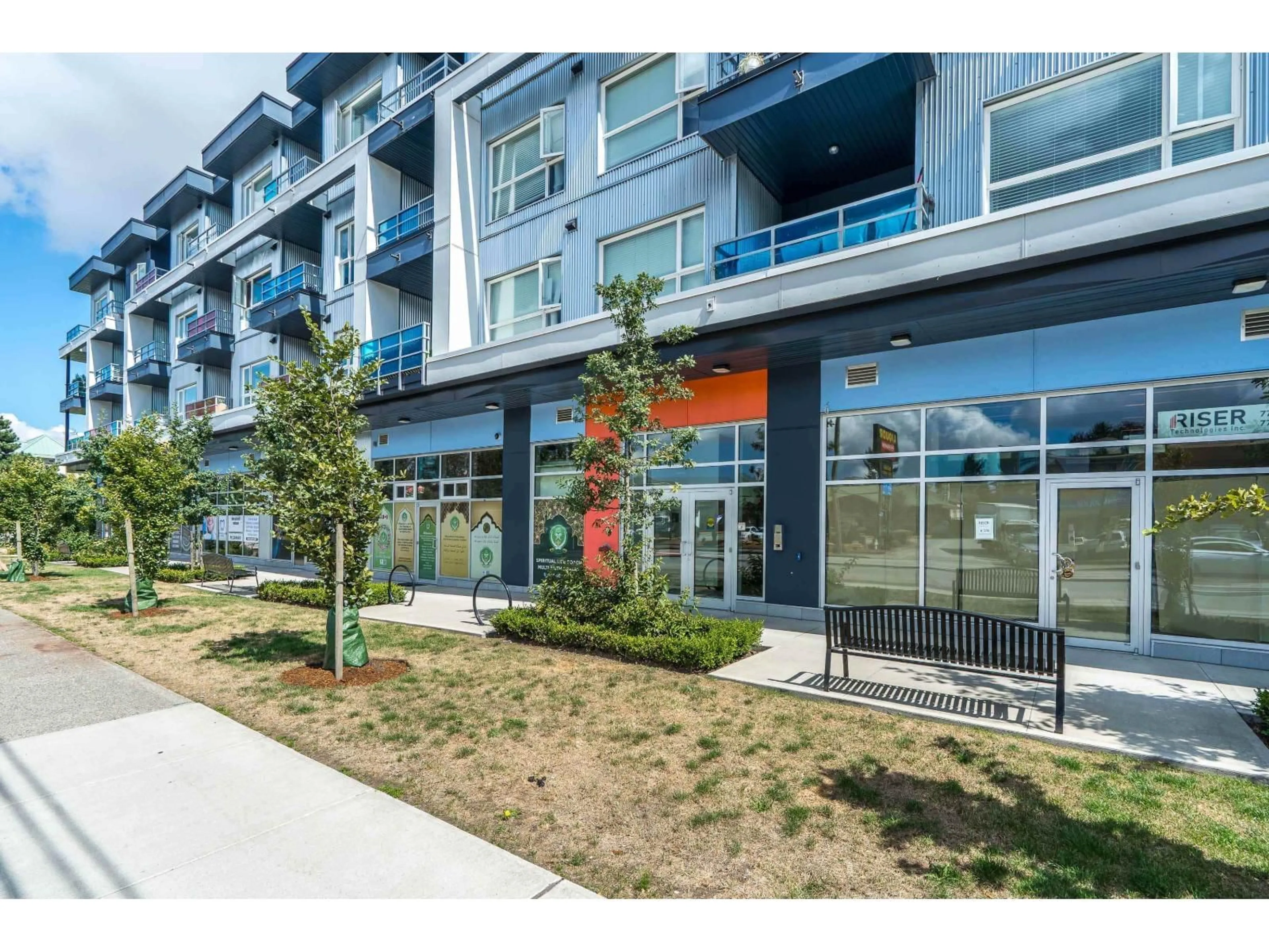 Patio, unknown for 206 - 8496 120, Surrey British Columbia V3W3N5