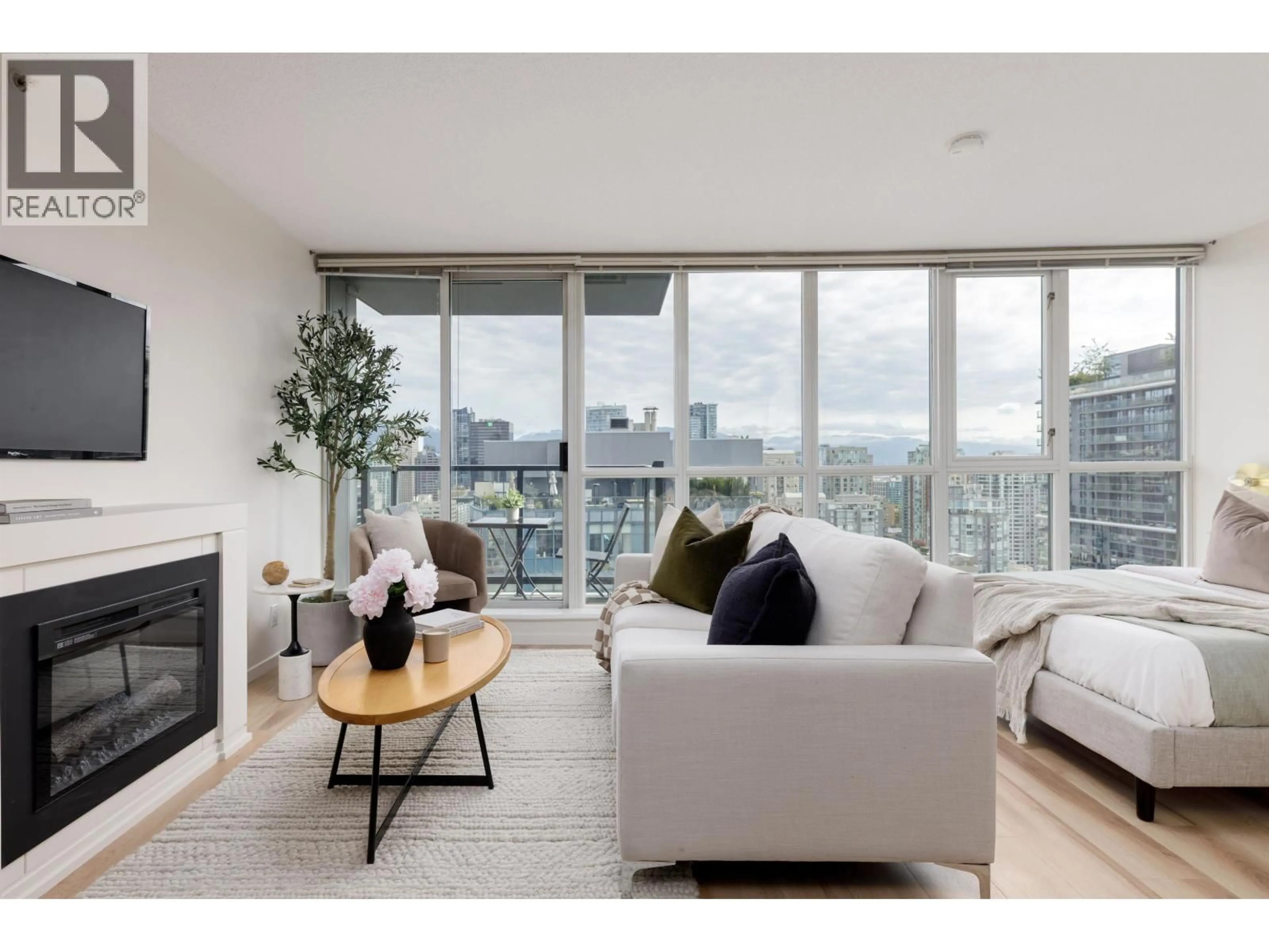Living room with furniture, unknown for 2903 - 1199 SEYMOUR STREET, Vancouver British Columbia V6B1K3