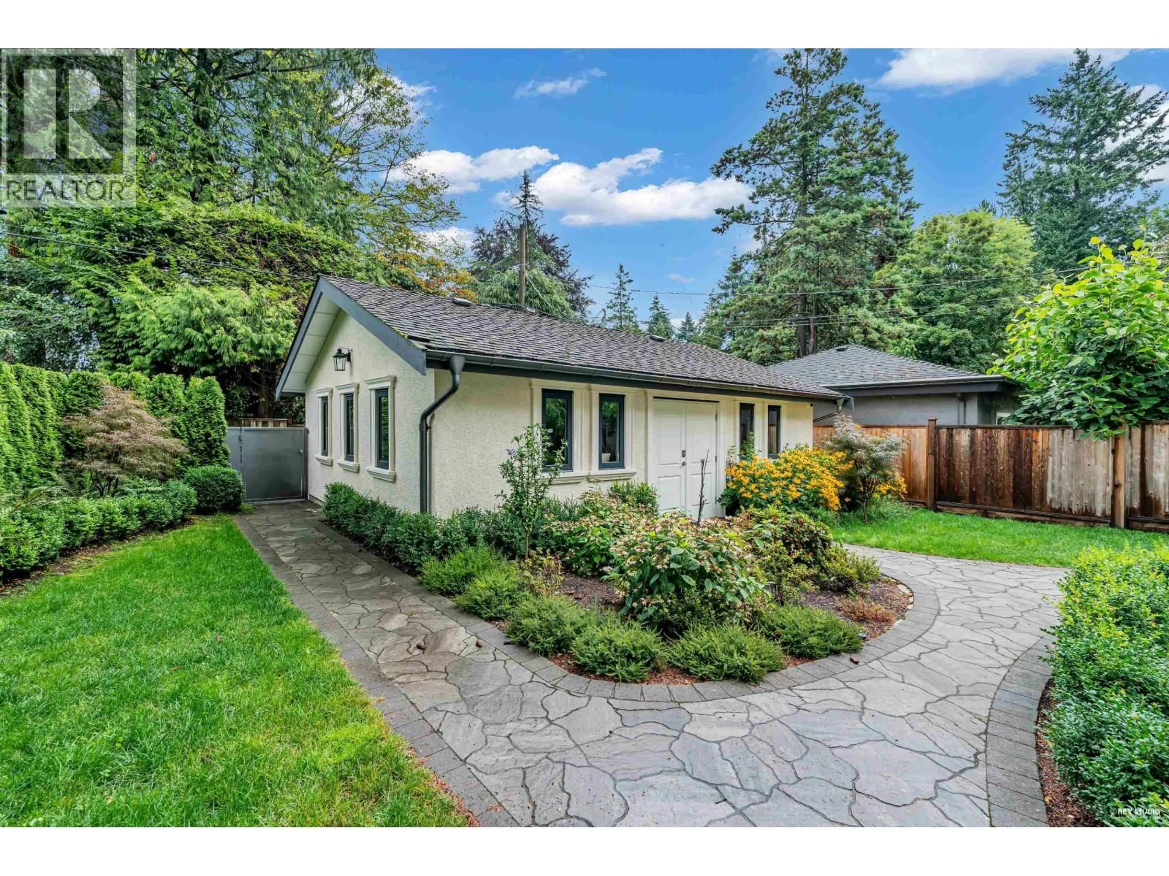 Unknown for 5188 YEW STREET, Vancouver British Columbia V6M4L6