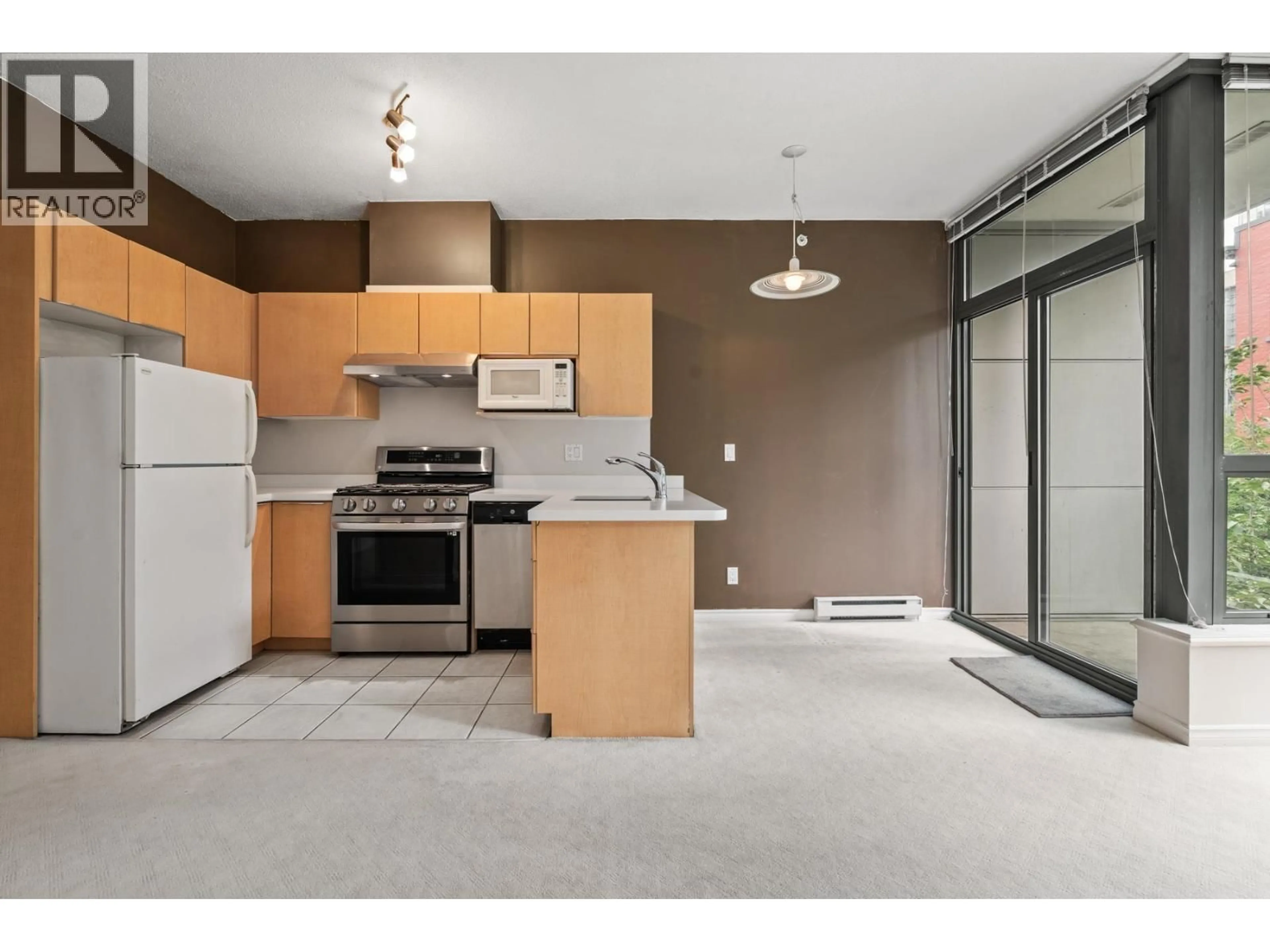 Standard kitchen, unknown for 310 - 1239 GEORGIA STREET, Vancouver British Columbia V6E4R8