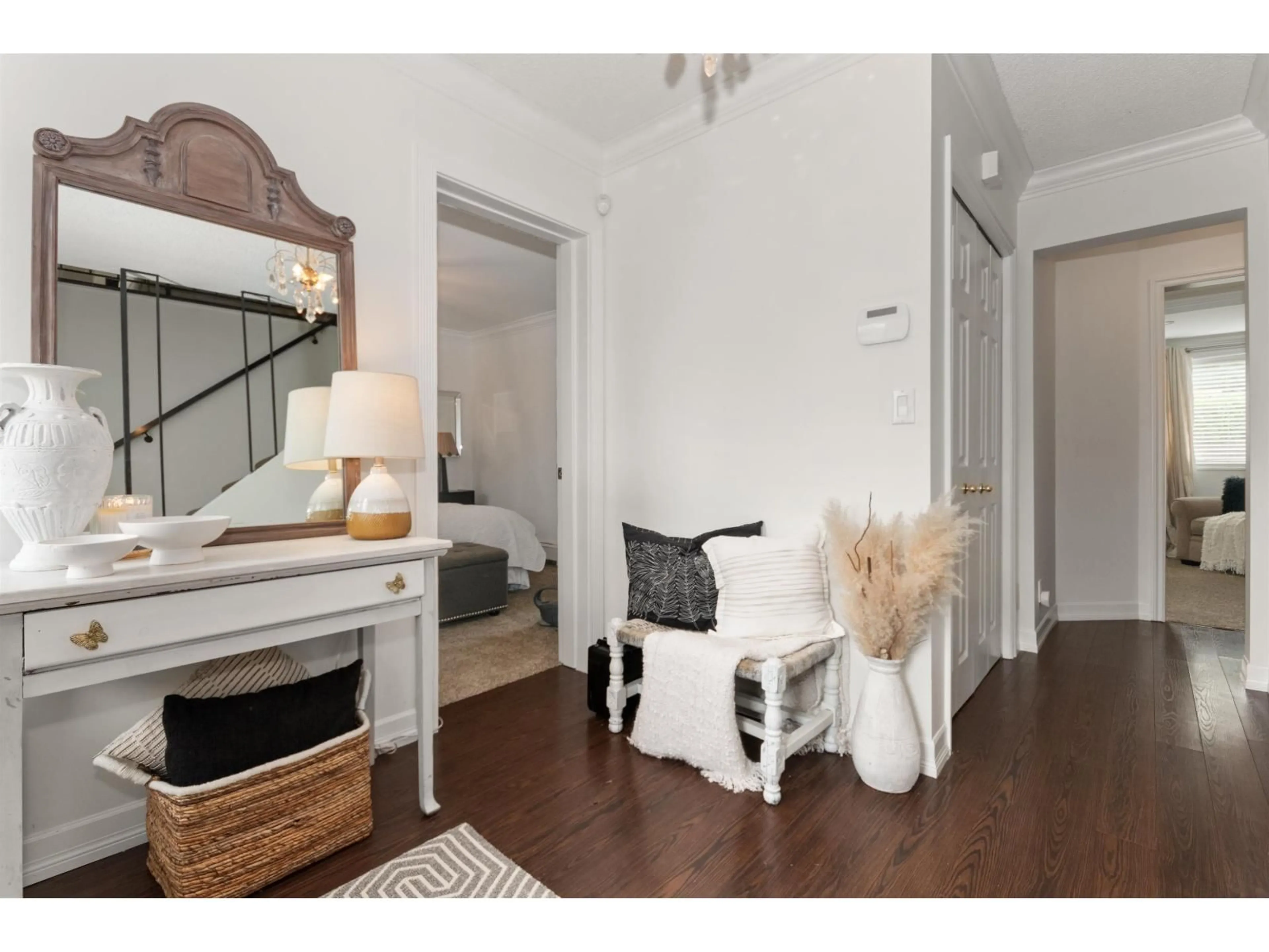Indoor entryway for 19826 48A, Langley British Columbia V3A6Y2