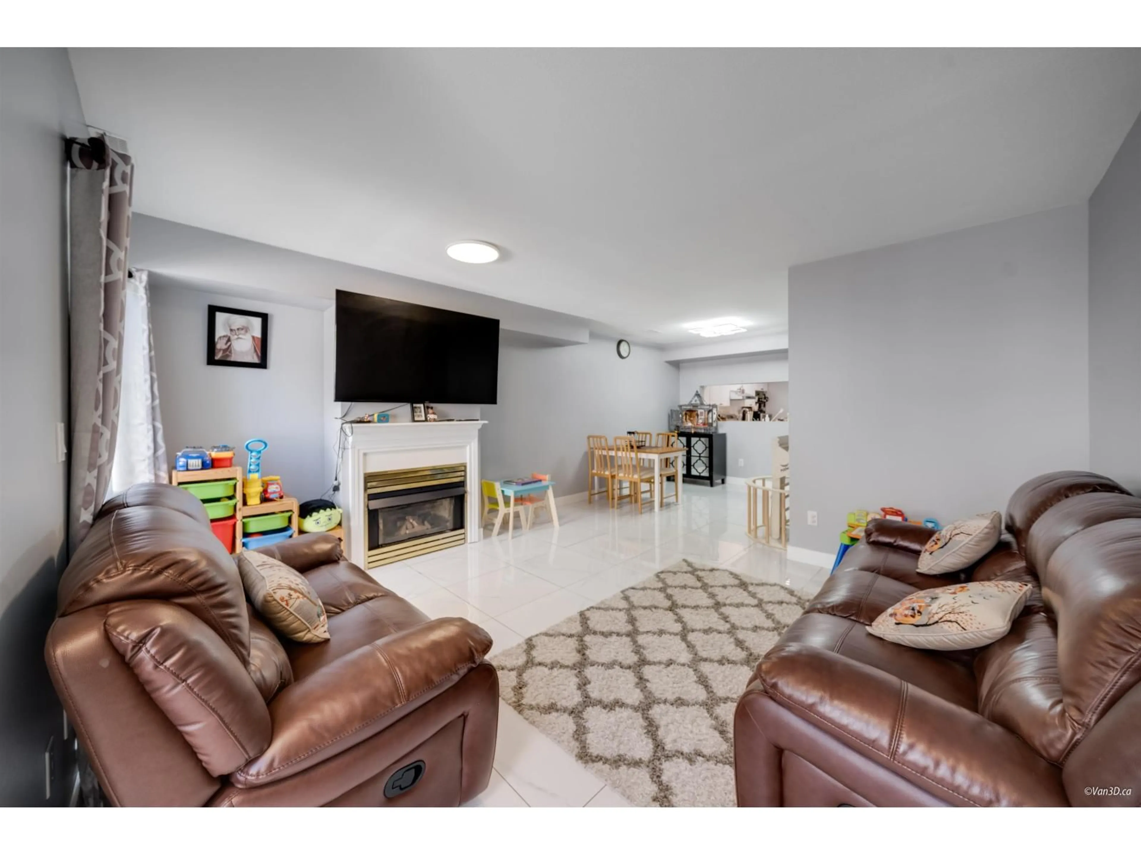 Living room with furniture, unknown for 41 - 13706 74, Surrey British Columbia V3W1K3
