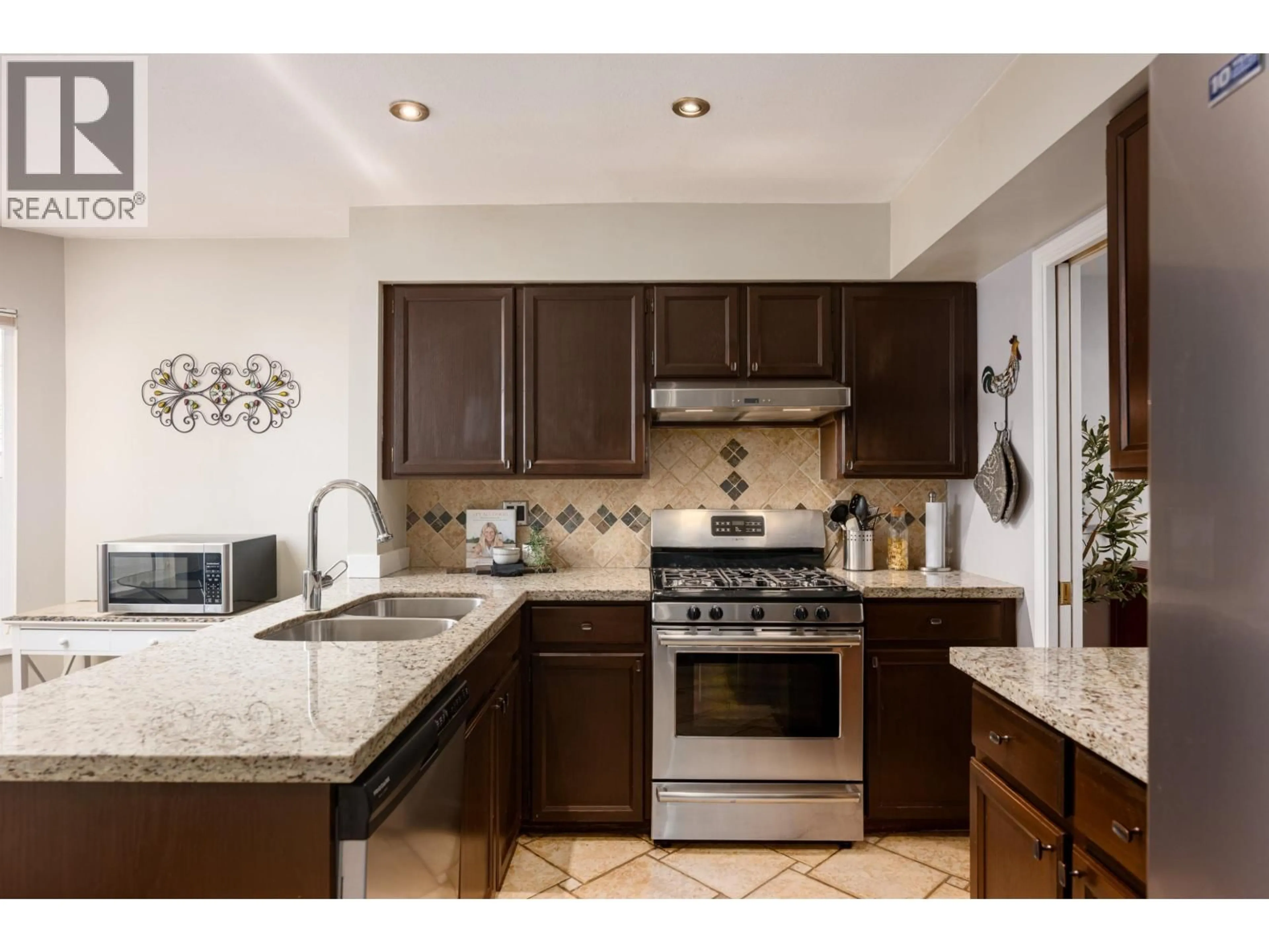 Open concept kitchen, ceramic/tile floor for 4 - 1135 LANSDOWNE DRIVE, Coquitlam British Columbia V3B7K6