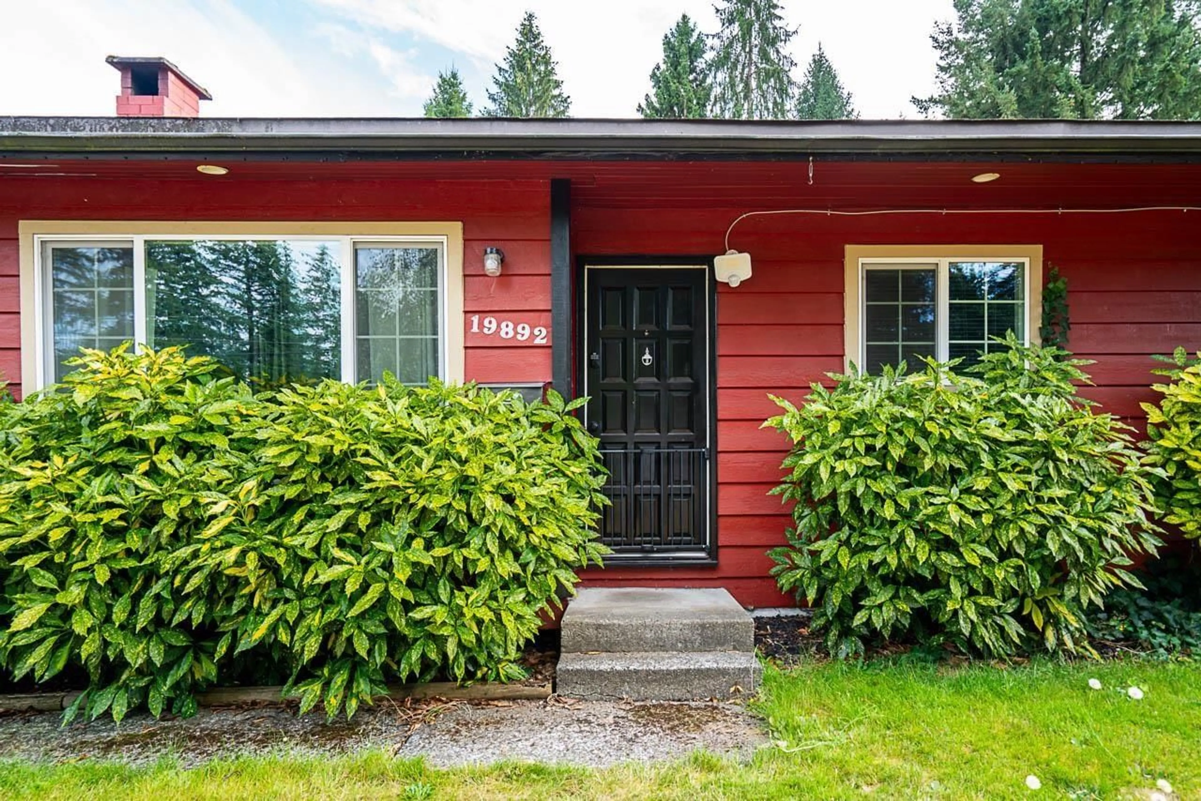 Home with vinyl exterior material, street for 19892 36, Langley British Columbia V3A2R4