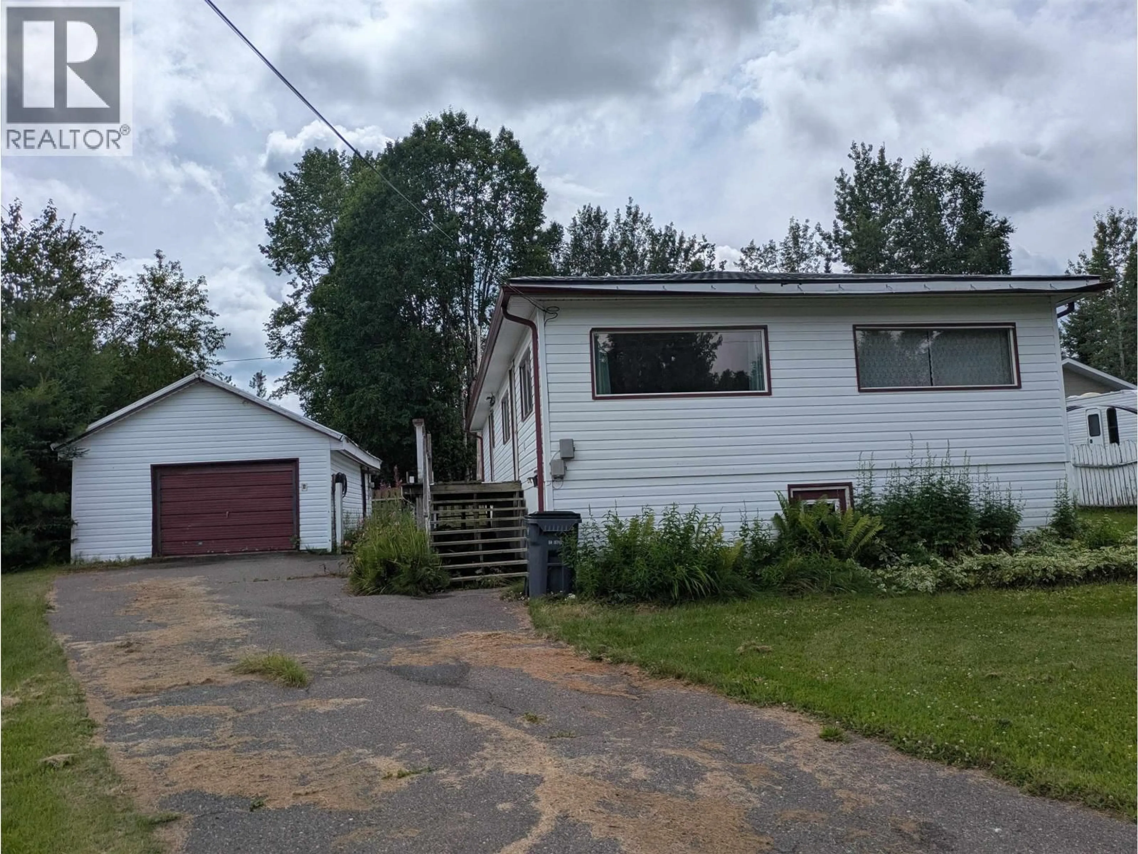 Unknown for 4195 KNIGHT CRESCENT, Prince George British Columbia V2K2V9