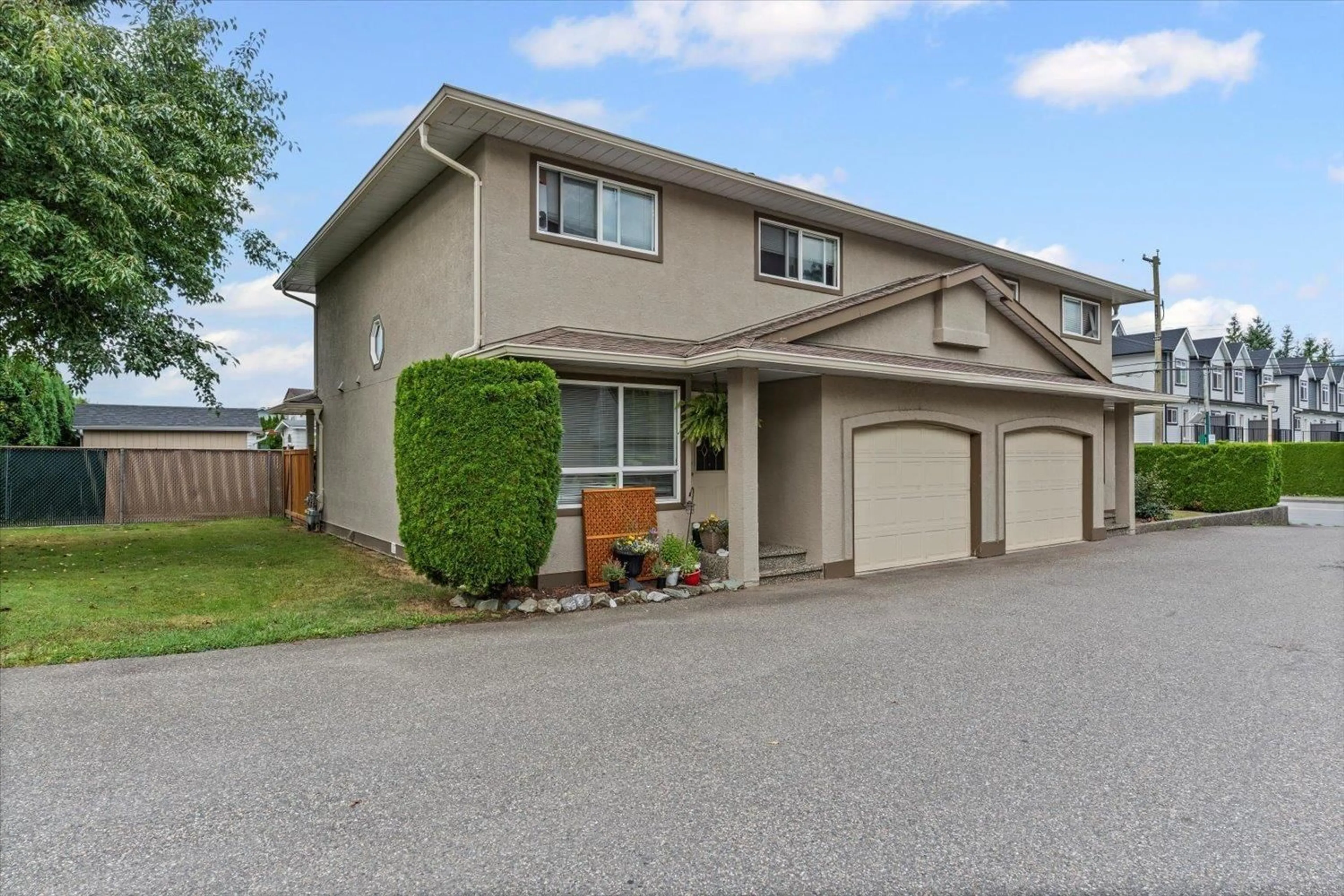 Home with vinyl exterior material, street for 2 - 1656 AGASSIZ-ROSEDALE HIGHWAY NO 9 HIGHWAY, Agassiz British Columbia V0M1A4