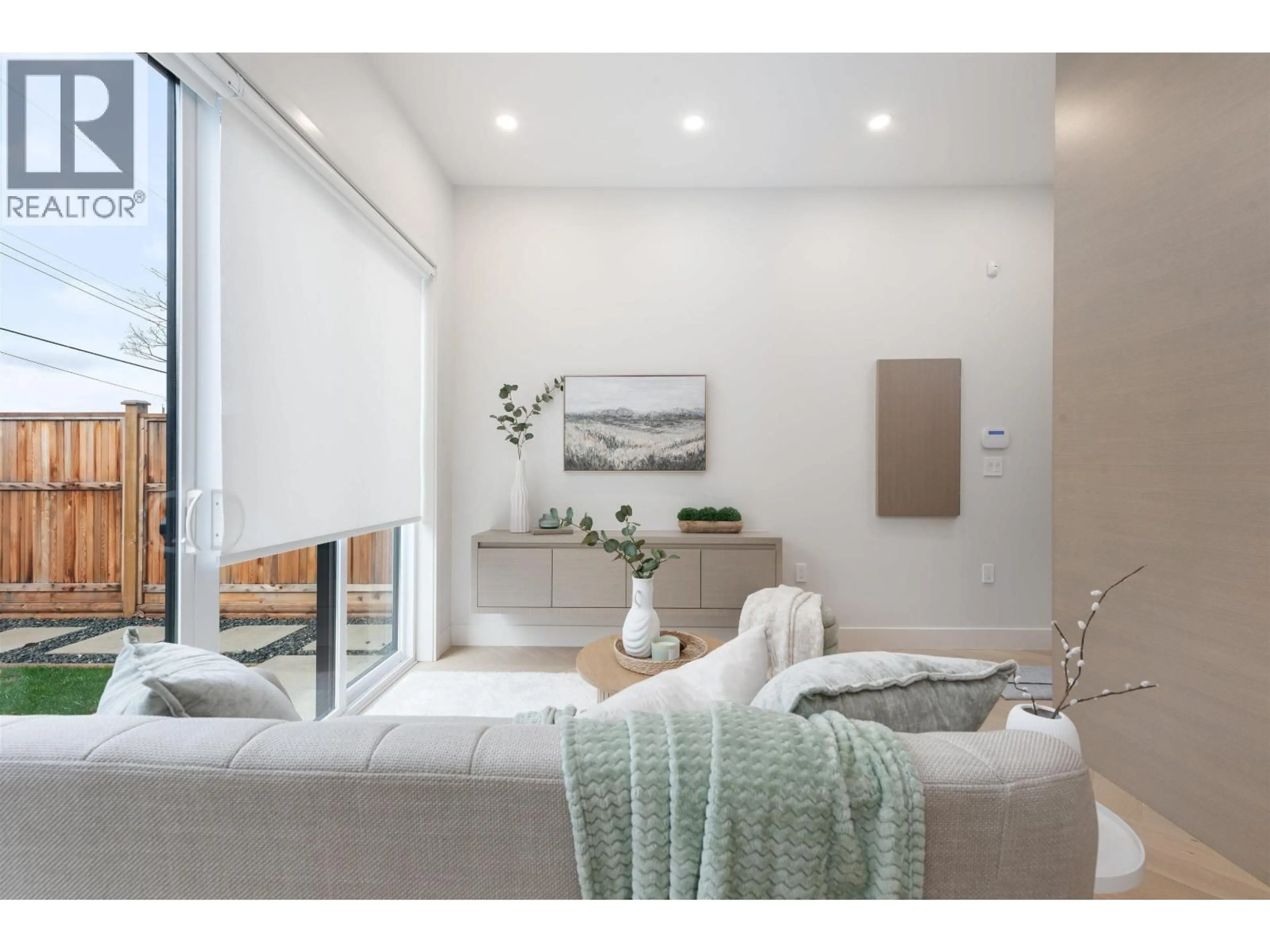 Living room with furniture, ceramic/tile floor for 3349 KASLO STREET, Vancouver British Columbia V5M3H3