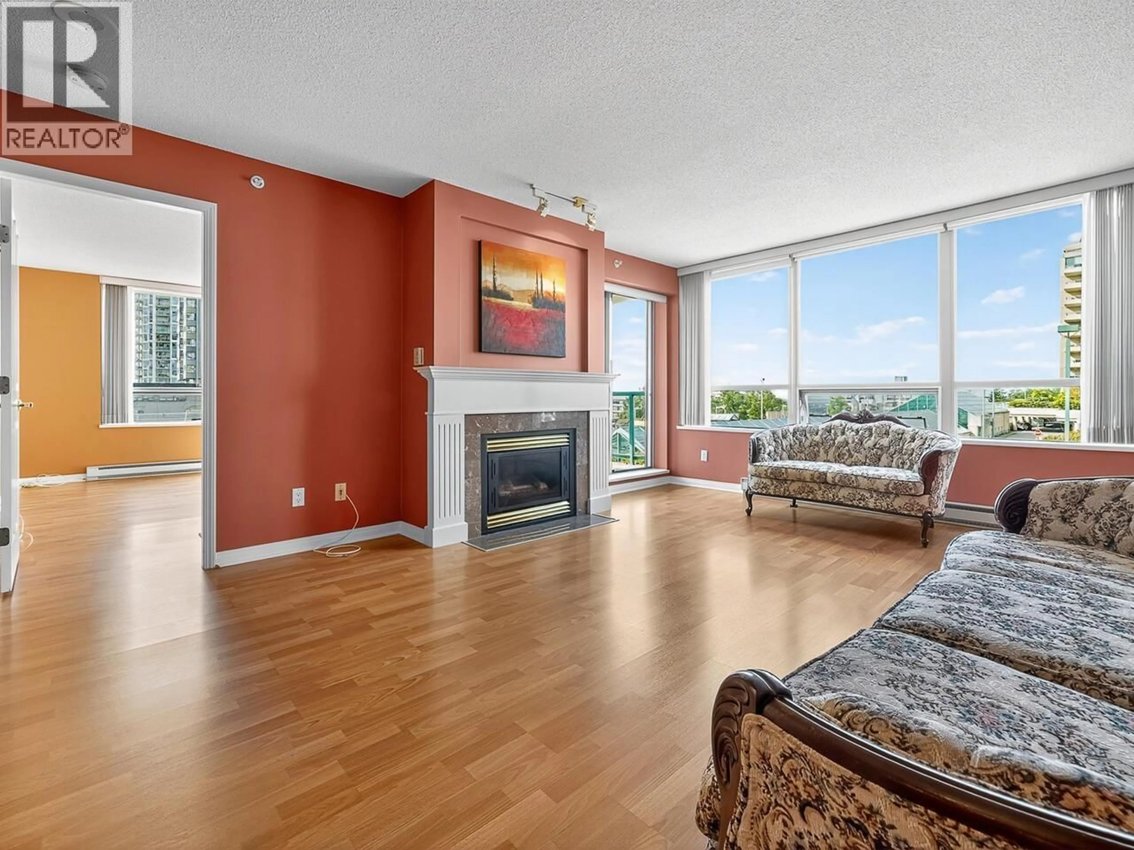 Living room with furniture, unknown for 607 - 612 SIXTH STREET, New Westminster British Columbia V3L5V2