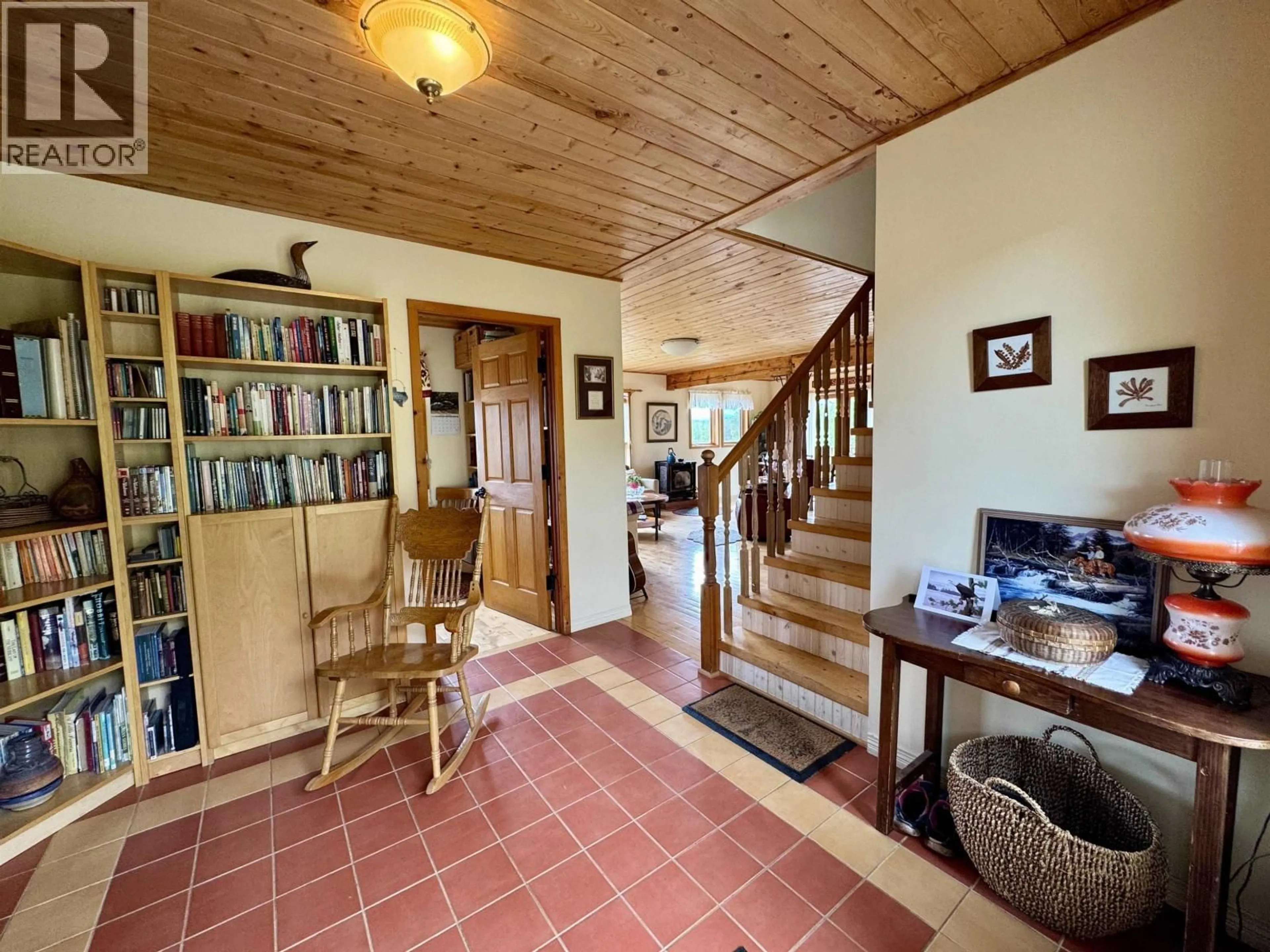 Indoor foyer for 6496 FISHER ROAD, Telkwa British Columbia V0J2X1