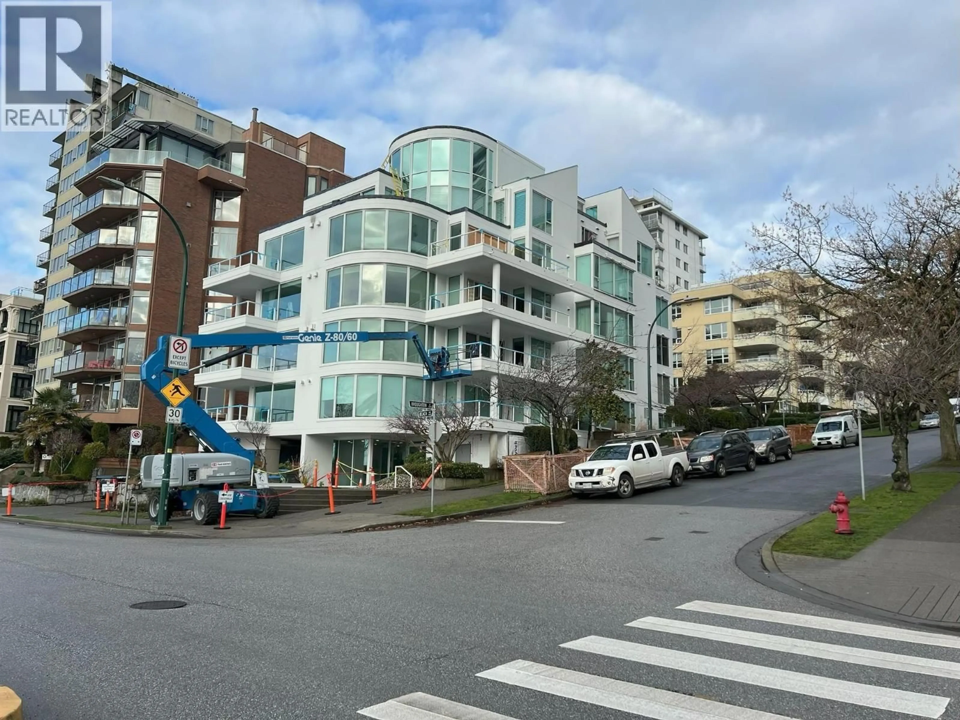 Blurry image for PH - 1403 BEACH AVENUE, Vancouver British Columbia V6G1Y3