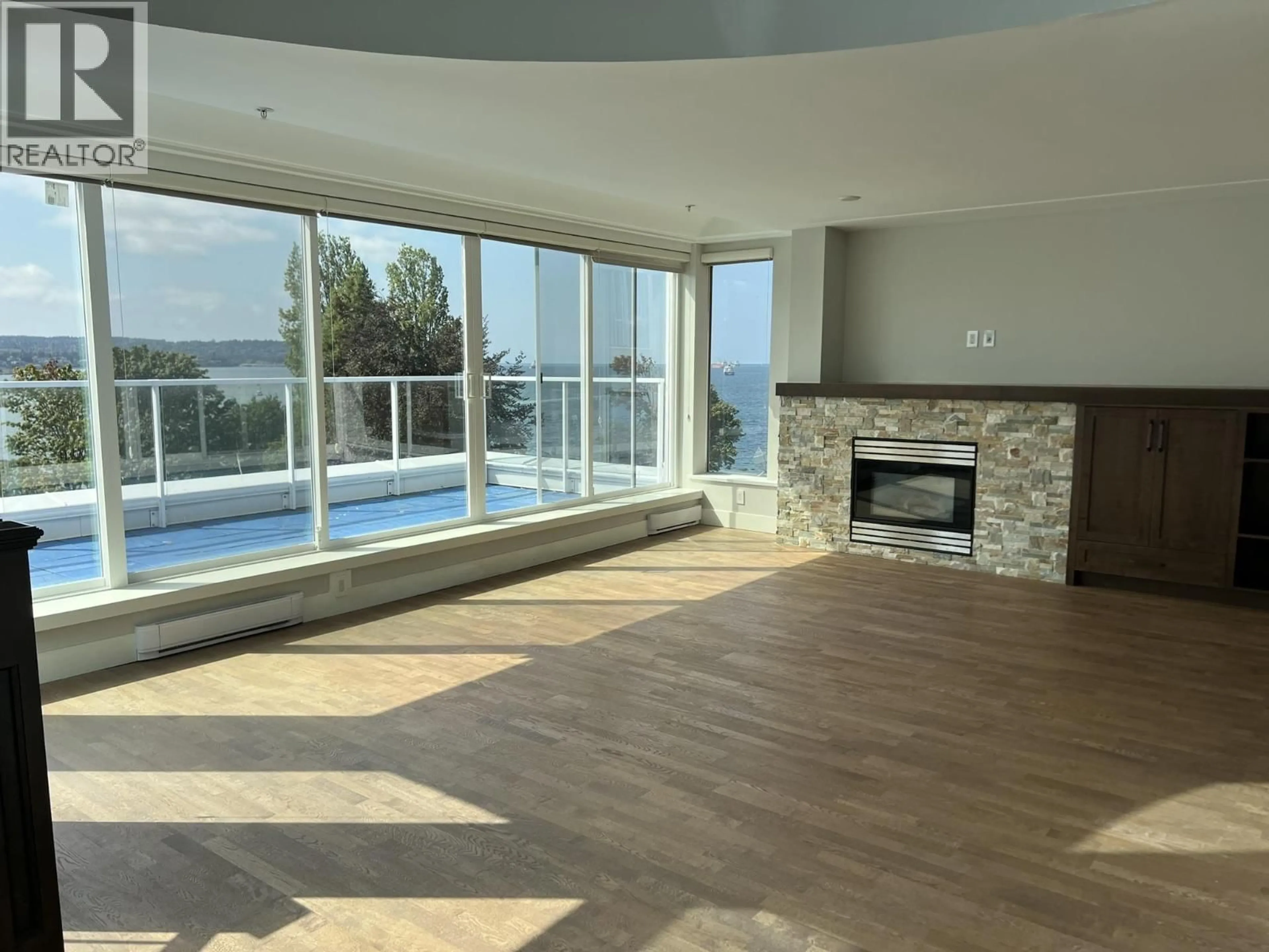 A pic of a room for PH - 1403 BEACH AVENUE, Vancouver British Columbia V6G1Y3