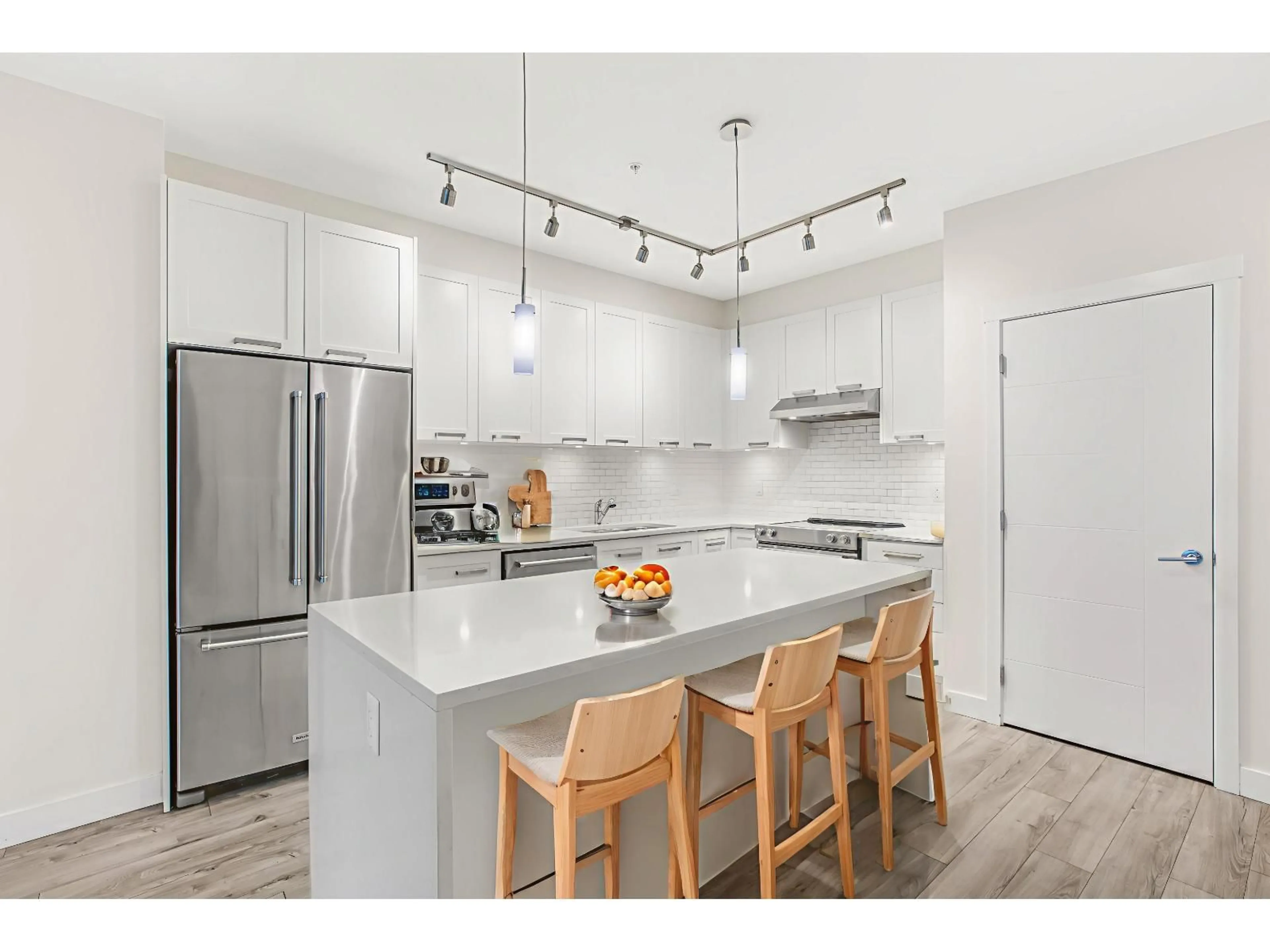 Open concept kitchen, unknown for 313 - 5638 201A, Langley British Columbia V3A0L8