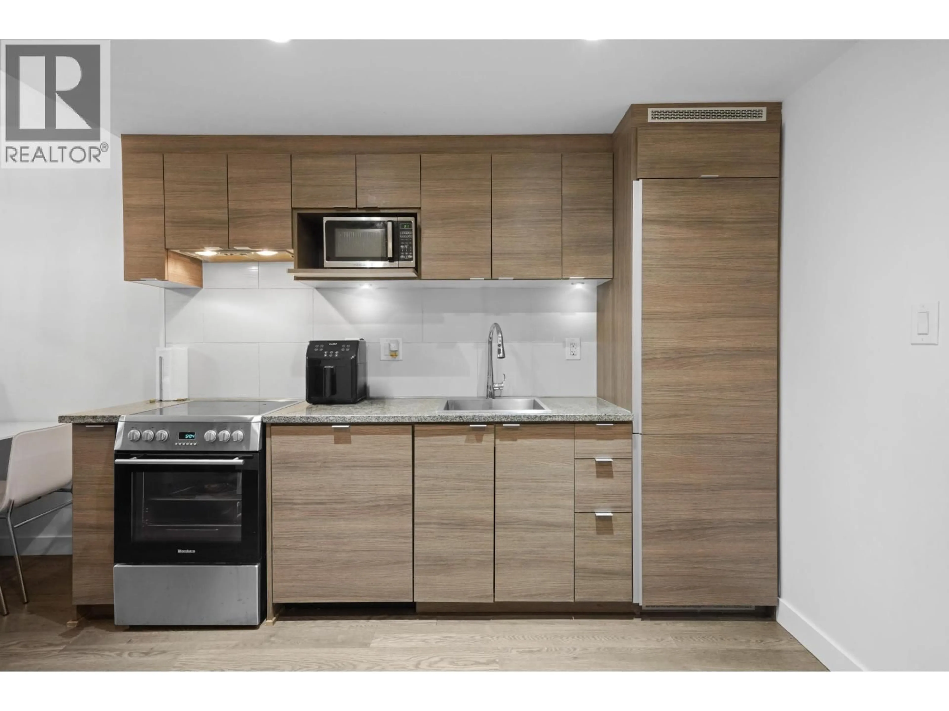 Standard kitchen, unknown for 811 - 489 INTERURBAN WAY, Vancouver British Columbia V5X0C7