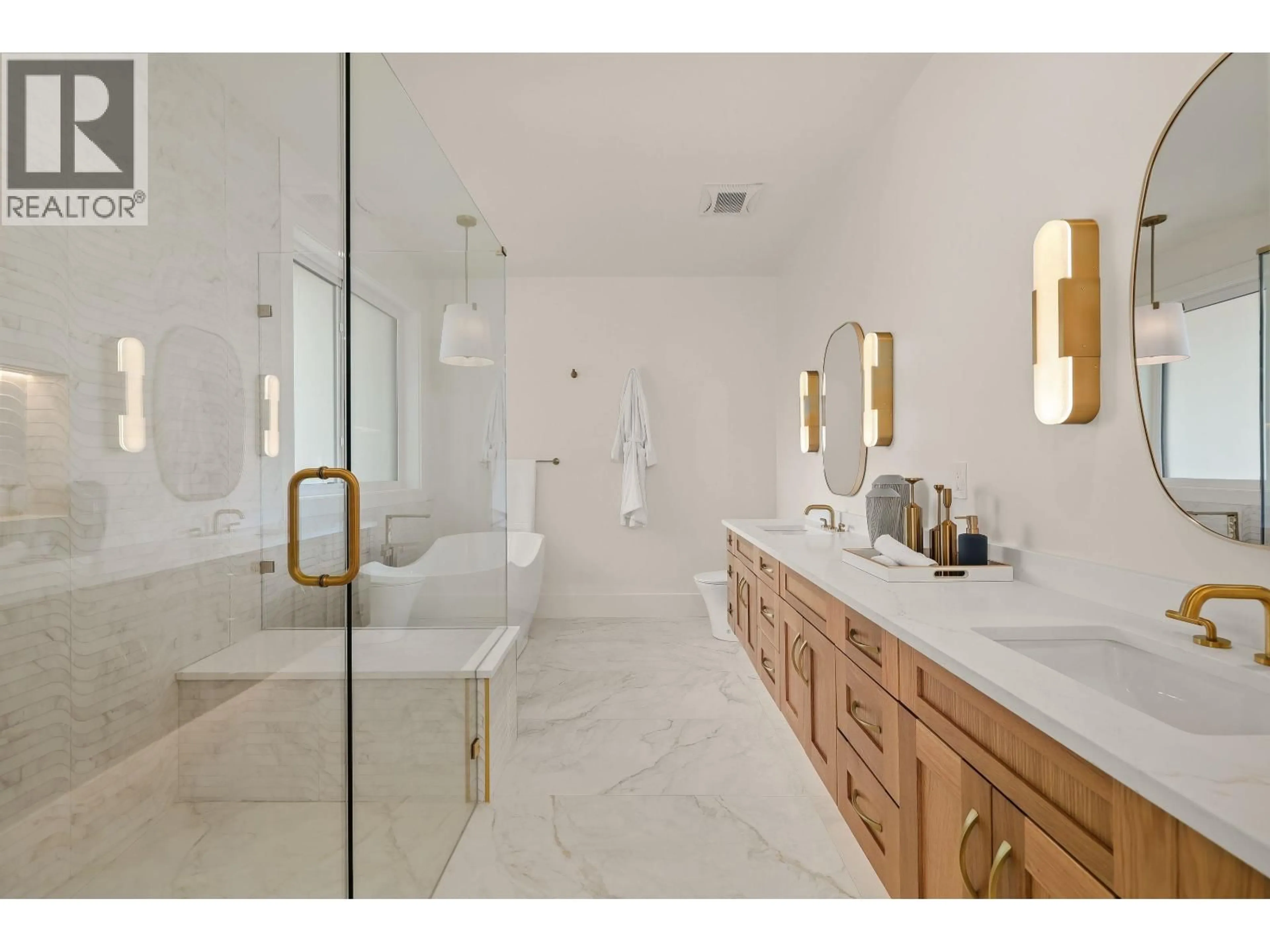 Contemporary bathroom, ceramic/tile floor for 5236 11A AVENUE, Delta British Columbia V4M2A1