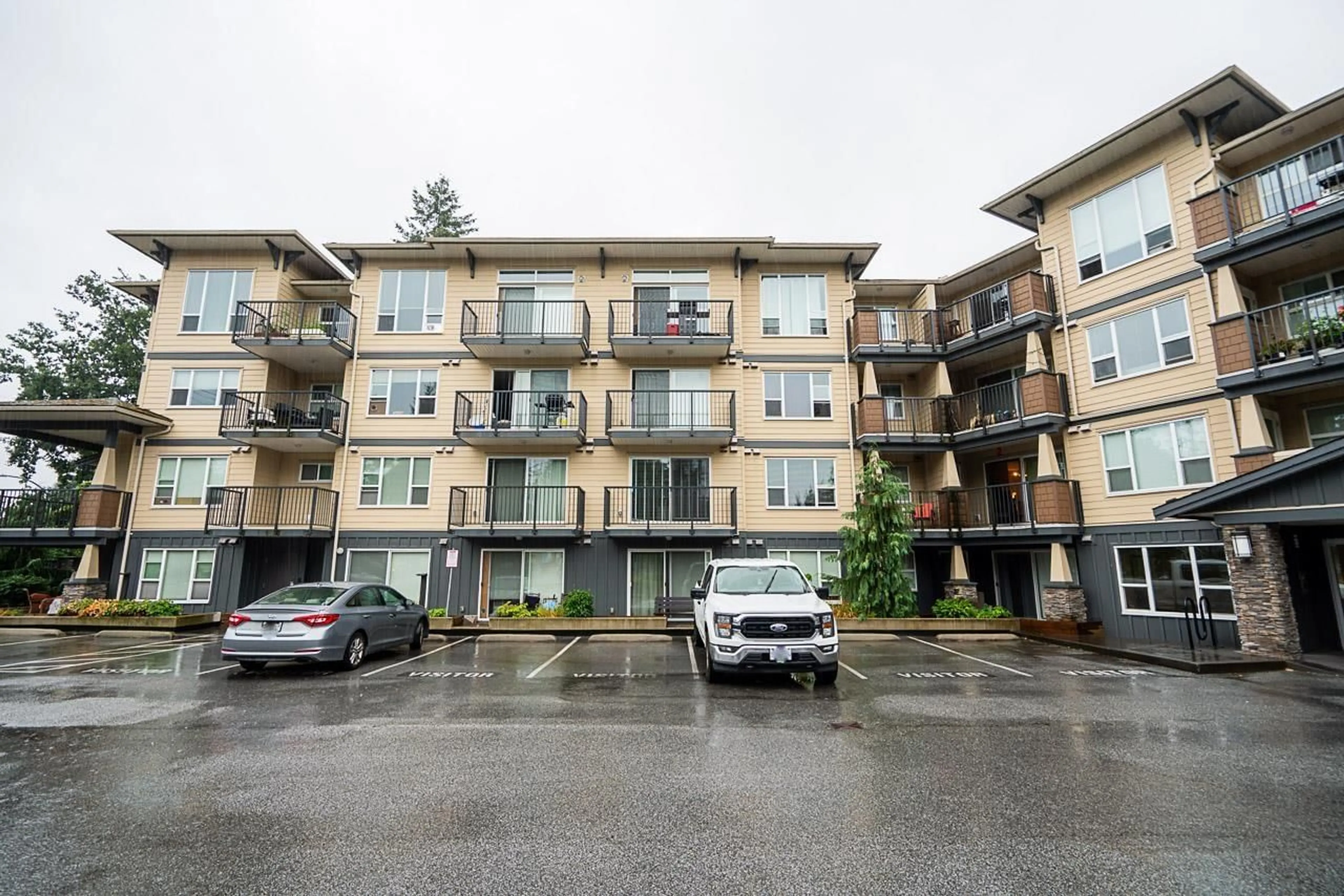 Patio, unknown for 222 - 2565 CAMPBELL, Abbotsford British Columbia V2S0E3