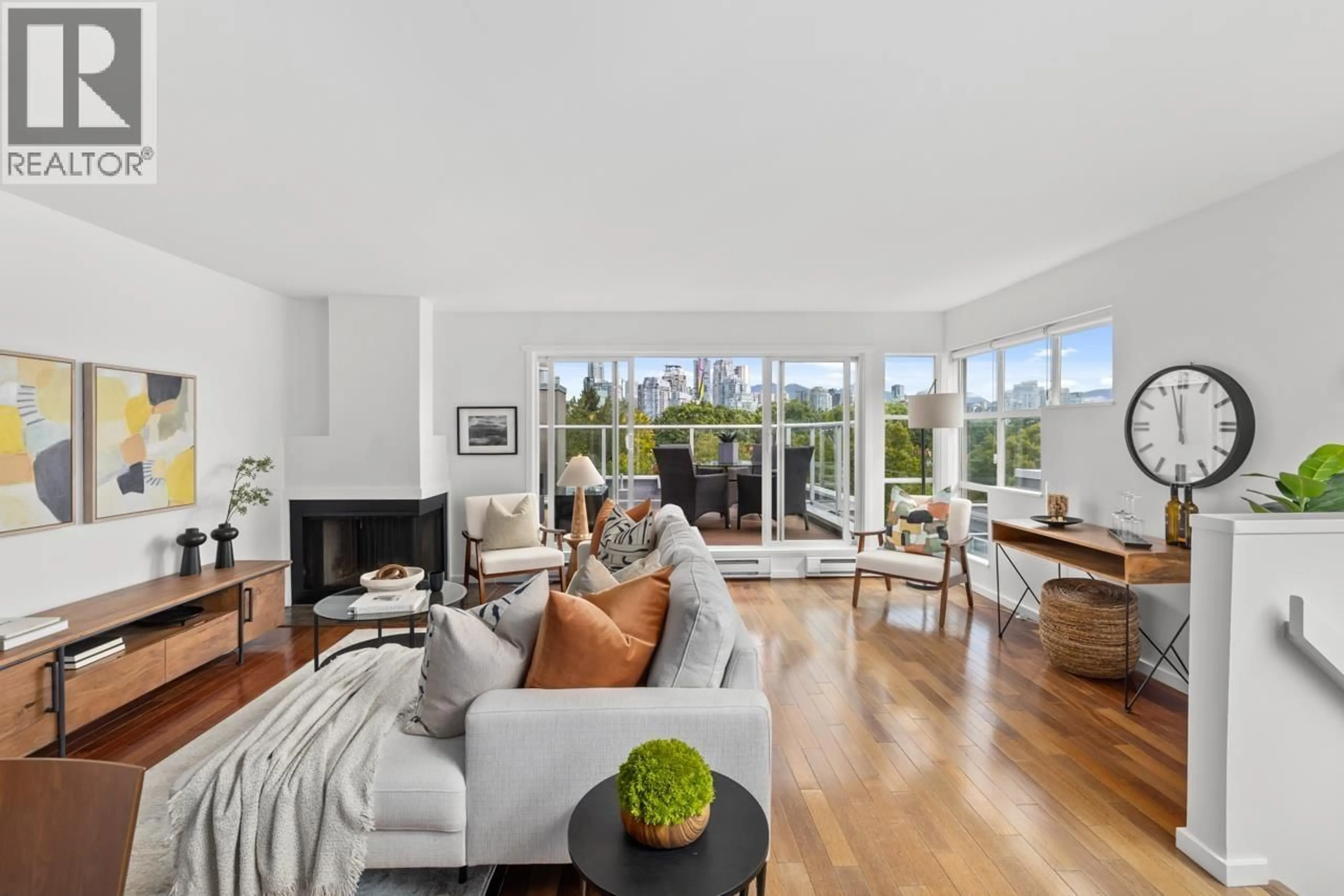 Living room with furniture, unknown for 2220 SPRUCE STREET, Vancouver British Columbia V6H2P3