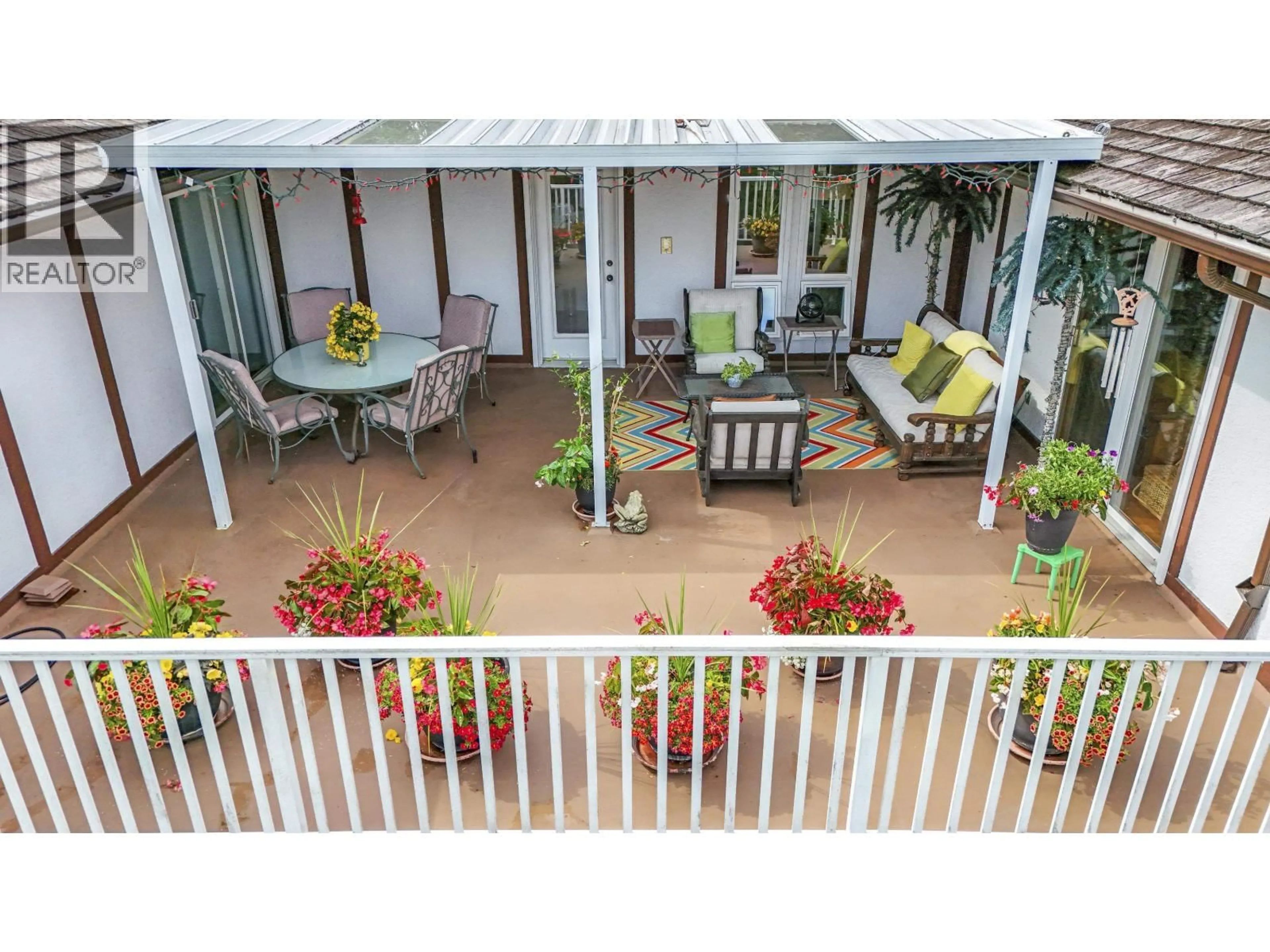 Patio, unknown for 5174 DENNISON DRIVE, Delta British Columbia V4M1R8