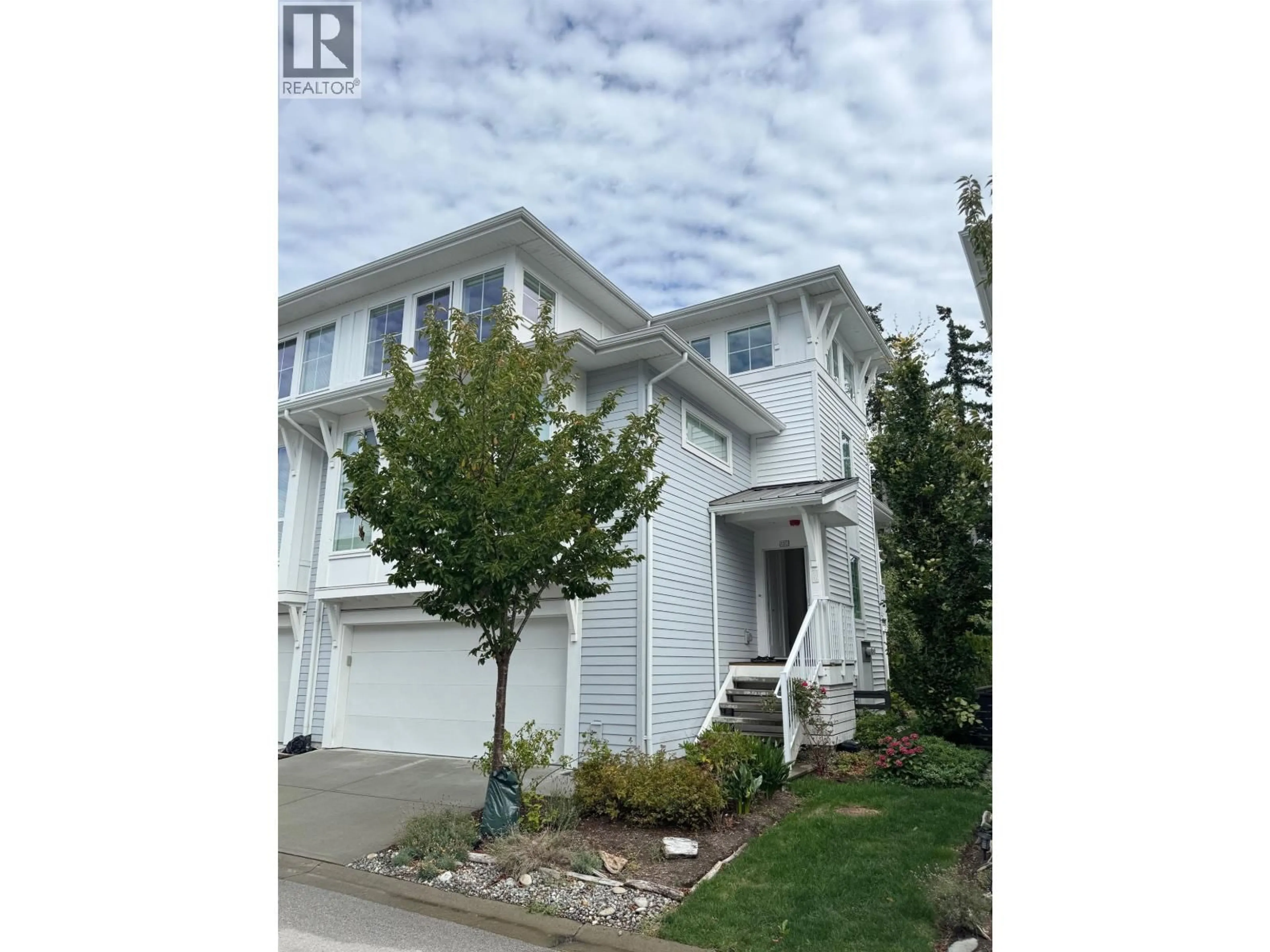 A pic from outside/outdoor area/front of a property/back of a property/a pic from drone, street for 120 - 4638 ORCA WAY, Tsawwassen British Columbia V4M0C2