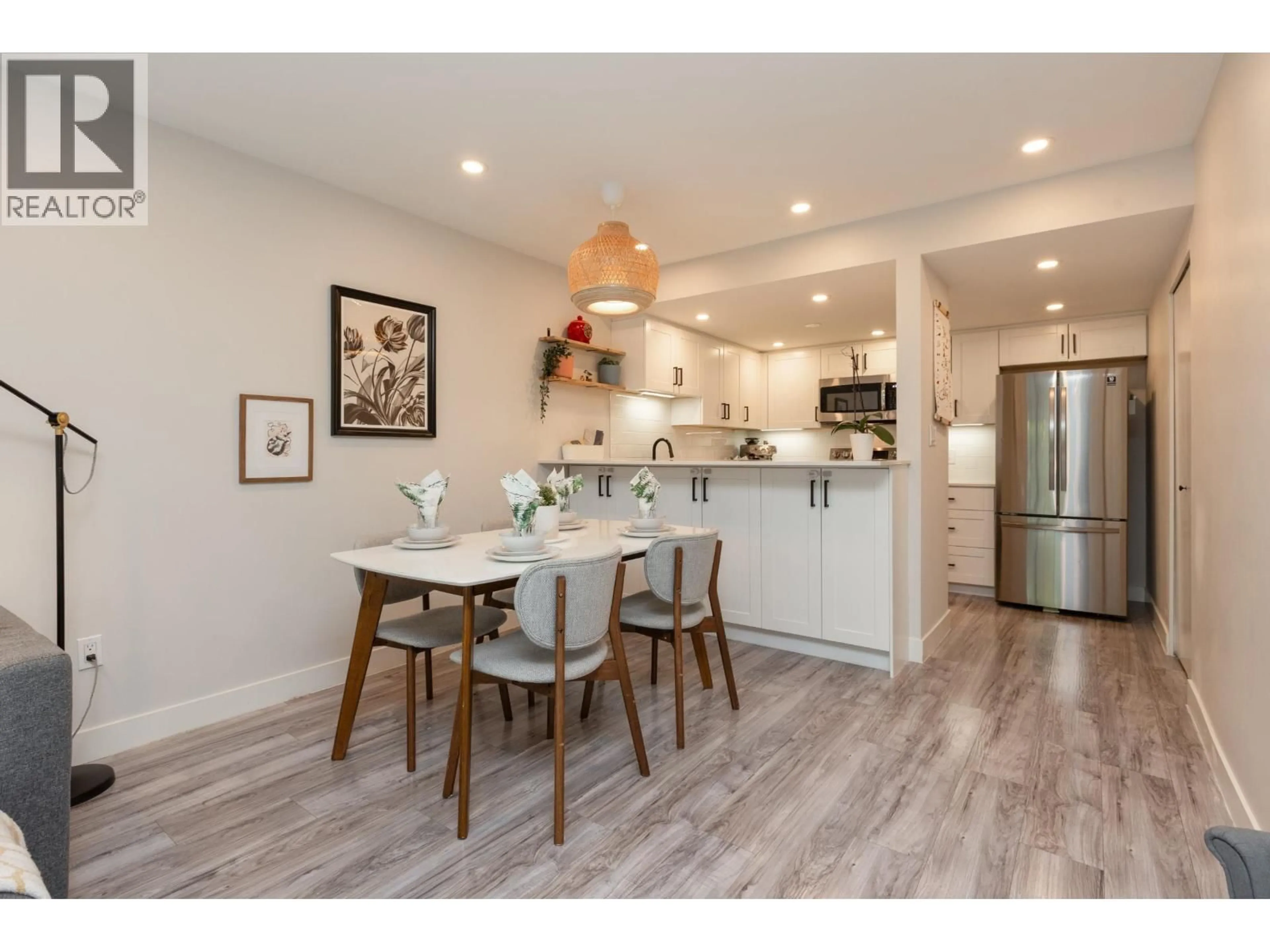 Open concept kitchen, wood/laminate floor for 7 - 340 GINGER DRIVE, New Westminster British Columbia V3L5L7