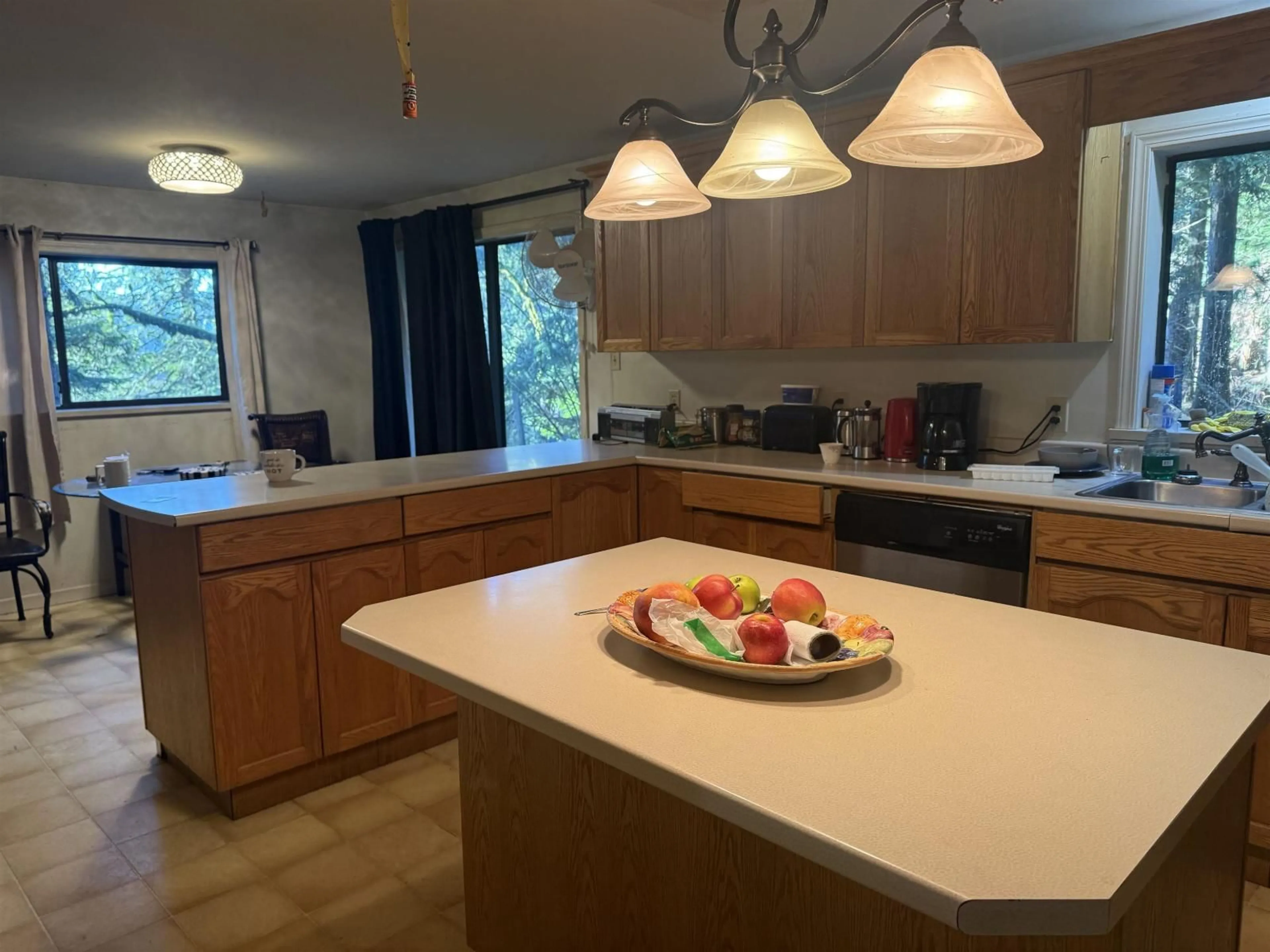 Open concept kitchen, unknown for 36207 BEYER ROAD, Mission British Columbia V2V7G7