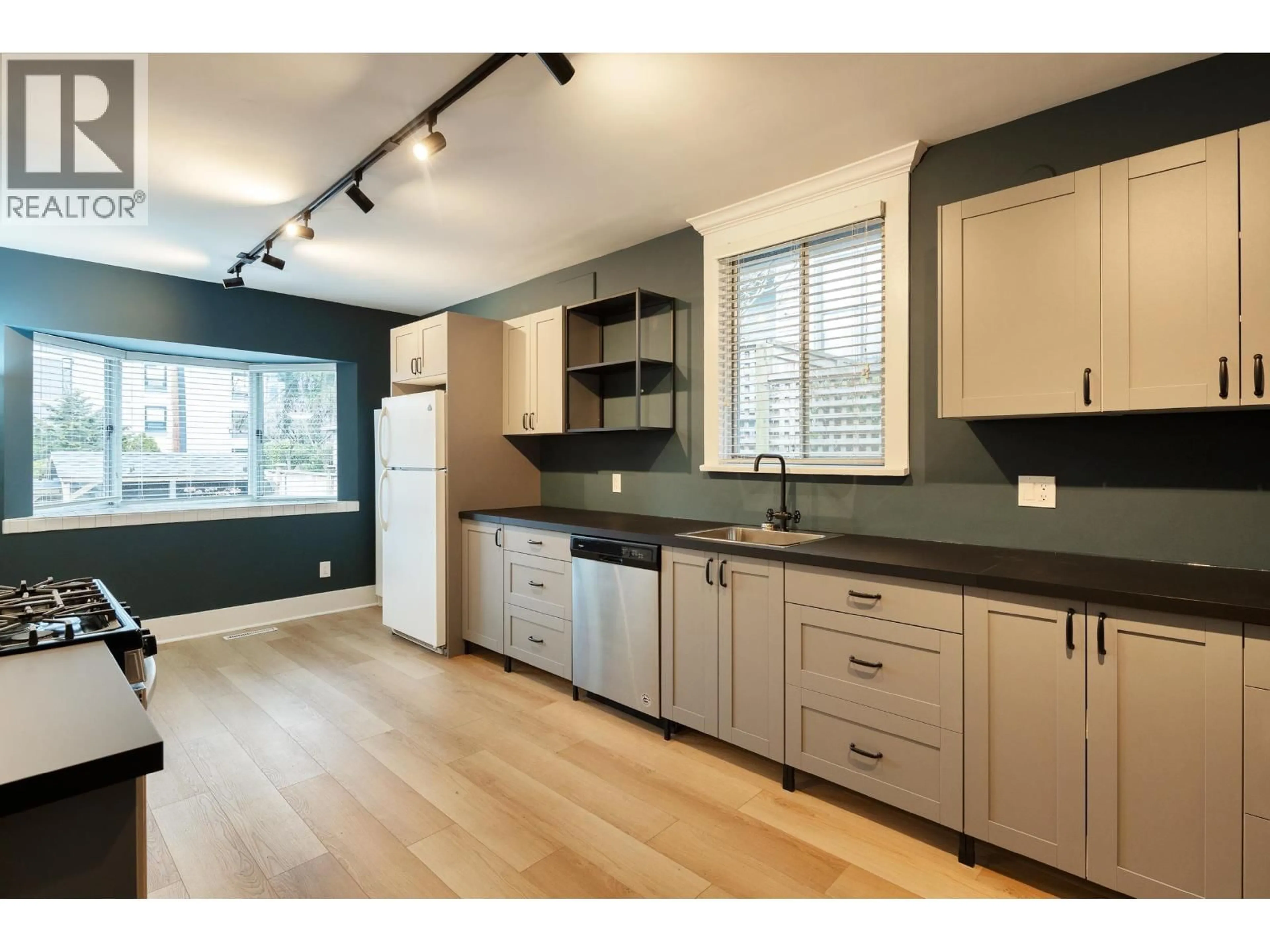 Open concept kitchen, unknown for 1511 BARCLAY STREET, Vancouver British Columbia V6G1J8