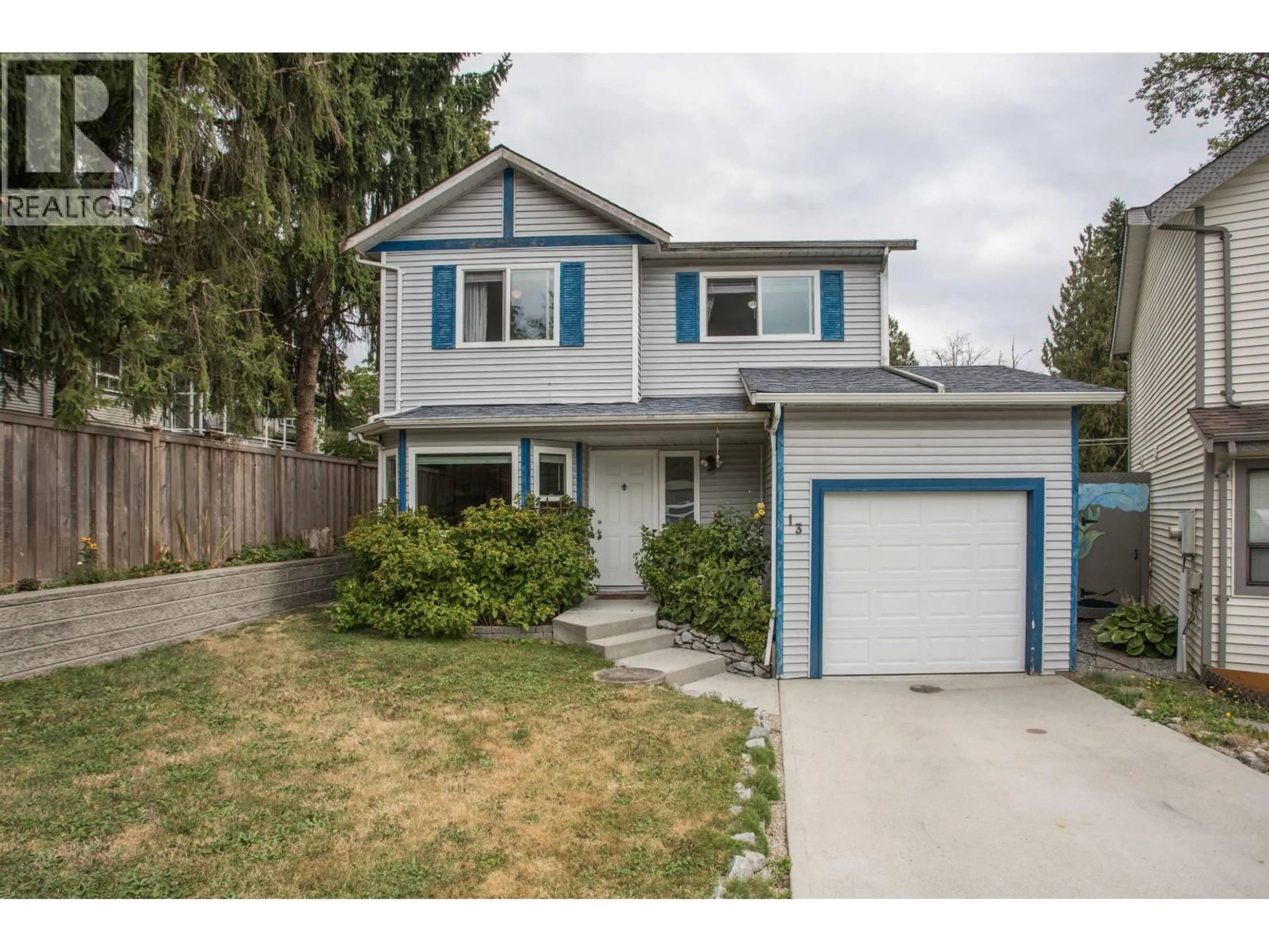 Home with vinyl exterior material, street for 13 - 11125 232 STREET, Maple Ridge British Columbia V2X3R3