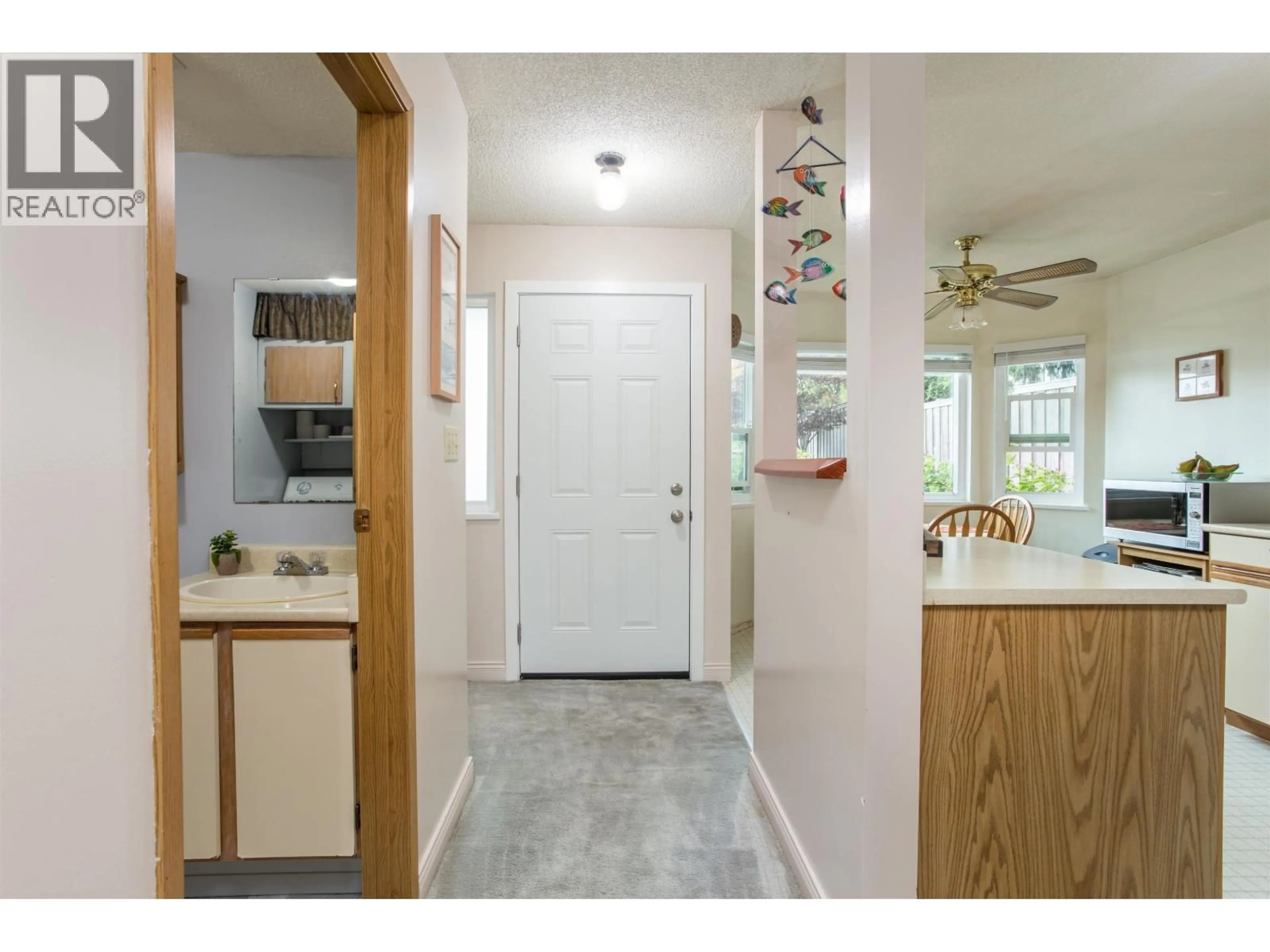 Indoor entryway for 13 - 11125 232 STREET, Maple Ridge British Columbia V2X3R3