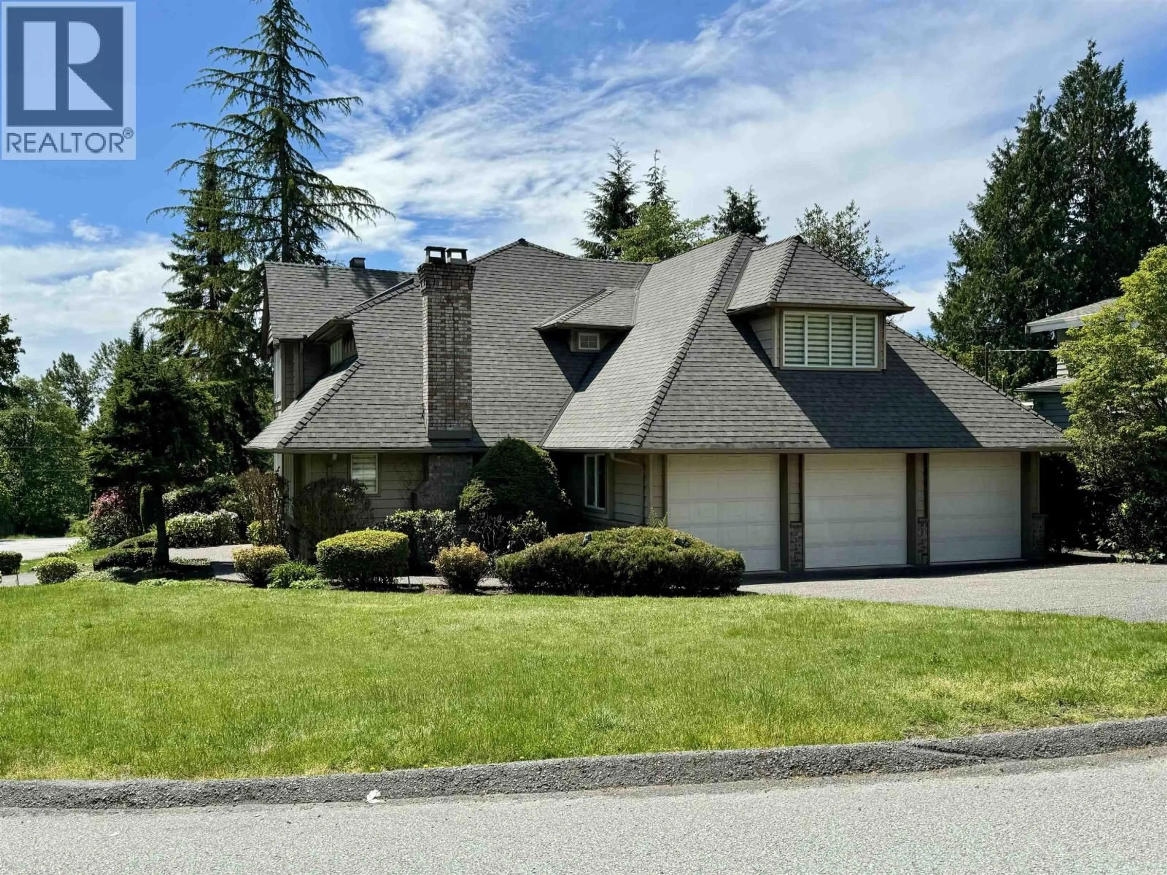 Home with vinyl exterior material, unknown for 819 19TH STREET, West Vancouver British Columbia V7V3X2