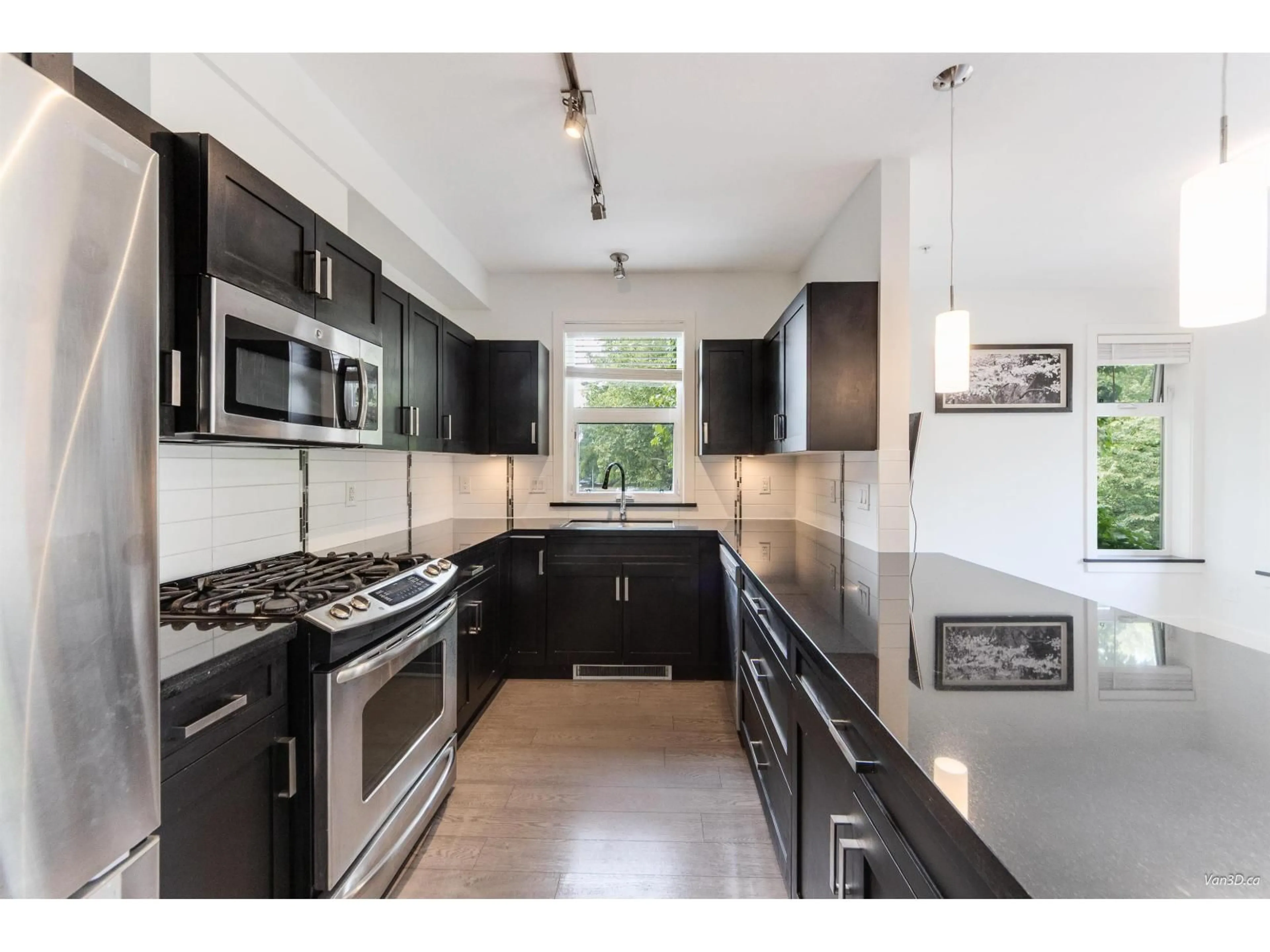 Open concept kitchen, unknown for 214 - 20068 FRASER, Langley British Columbia V3A0H2