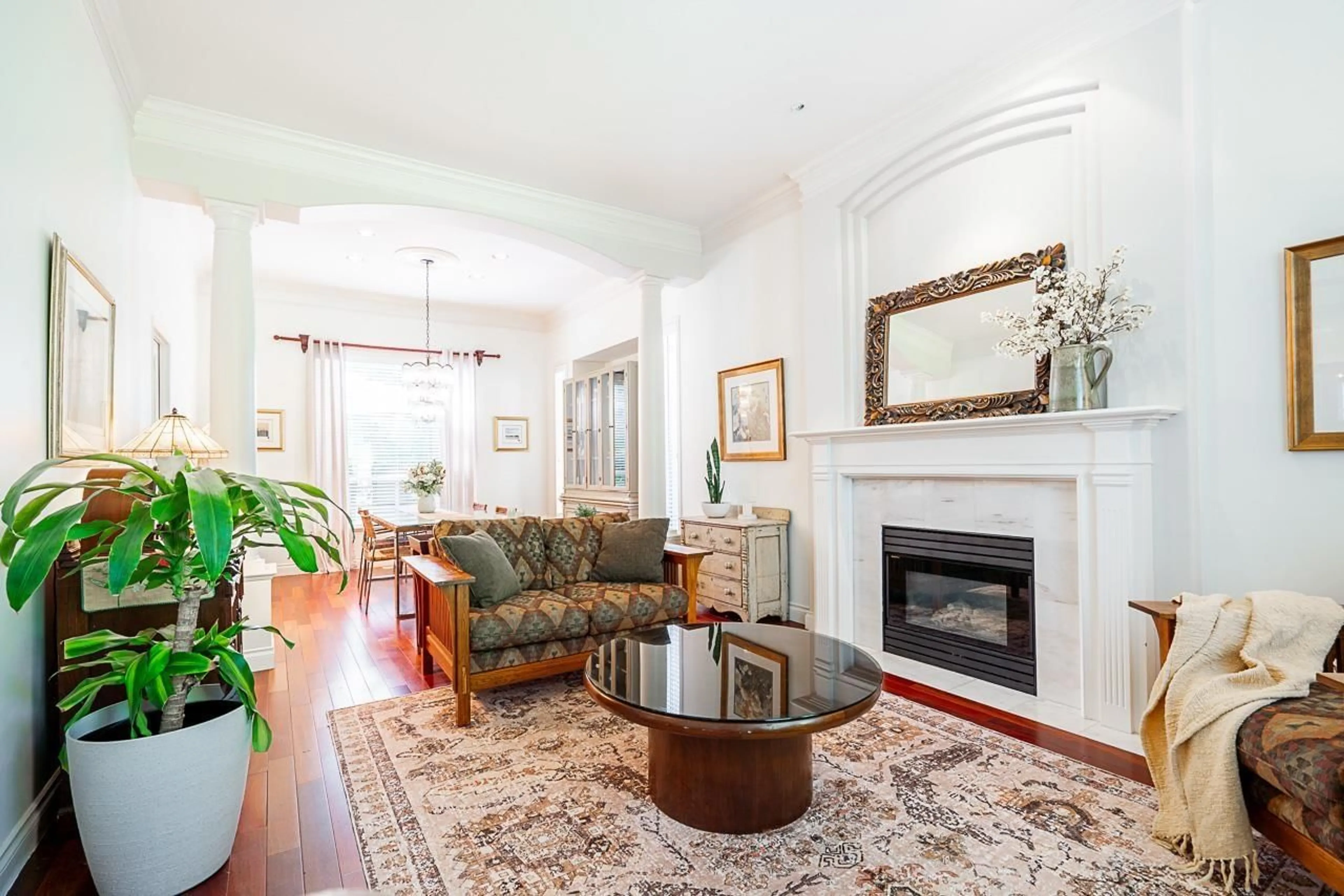 Living room with furniture, unknown for 10481 WILLOW, Surrey British Columbia V4N1V7