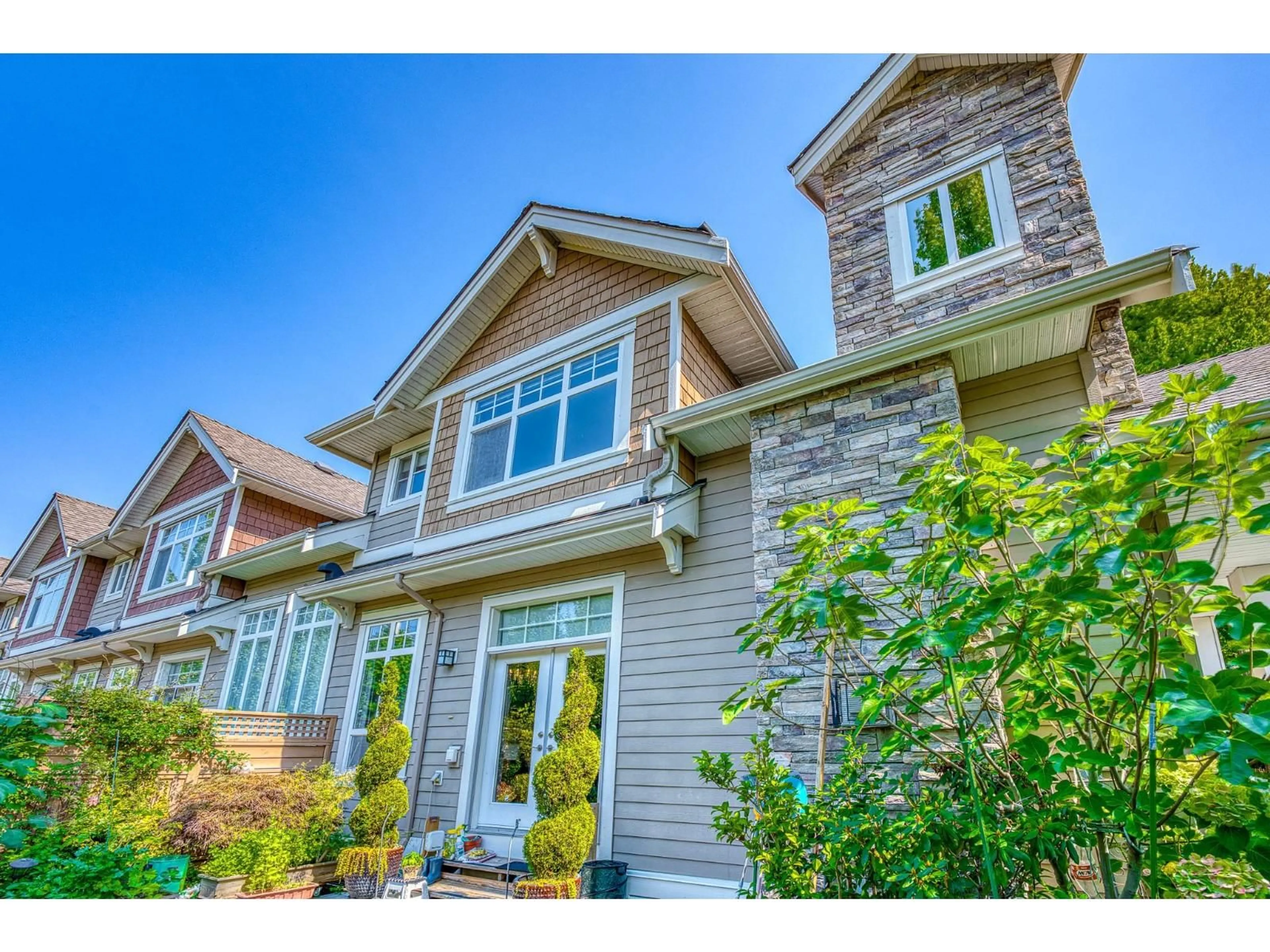 Home with vinyl exterior material, street for 7 - 2456 163, Surrey British Columbia V3Z8B8