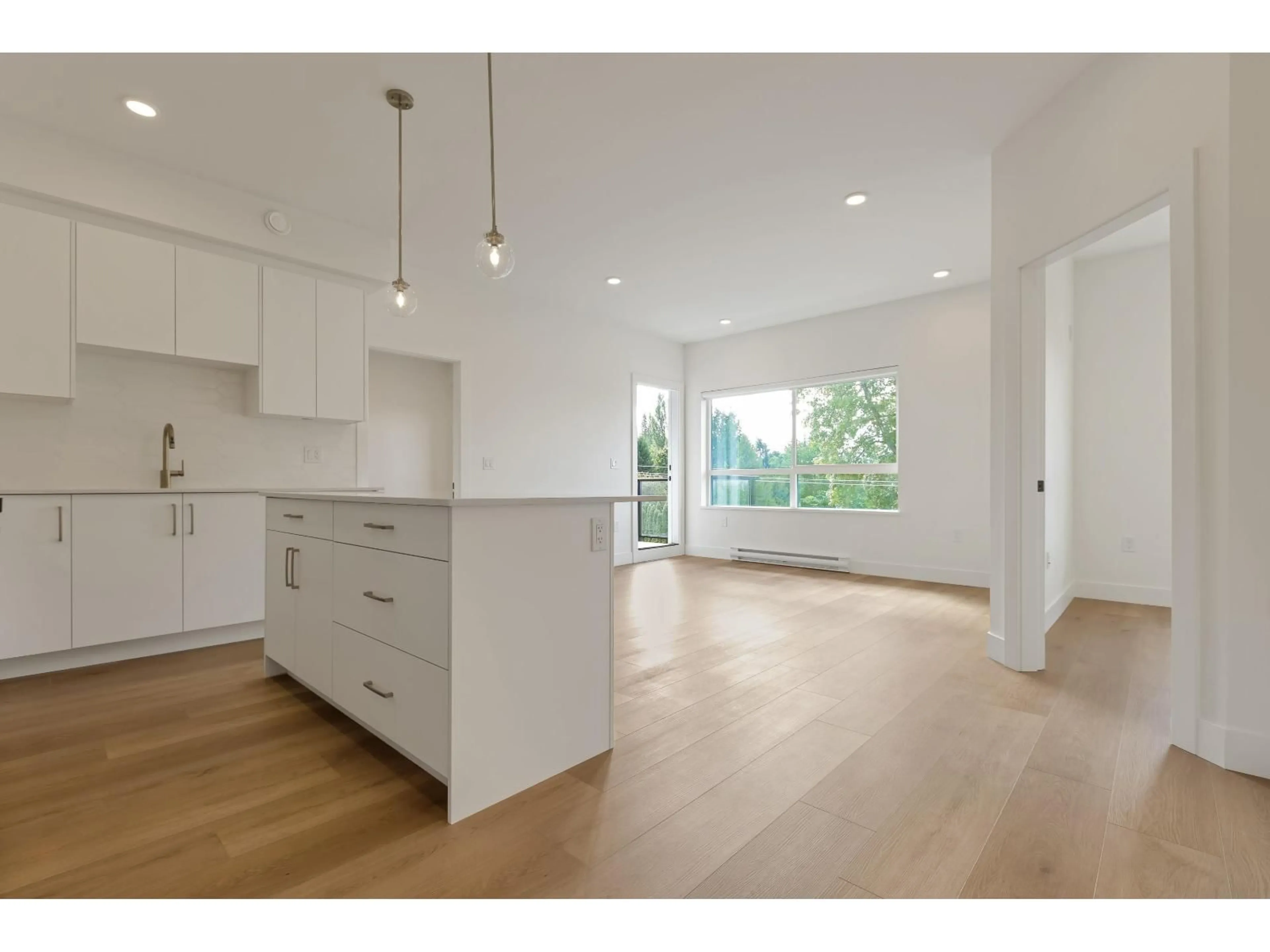 Open concept kitchen, unknown for 411 - 20286 72B, Langley British Columbia V2Y1T9